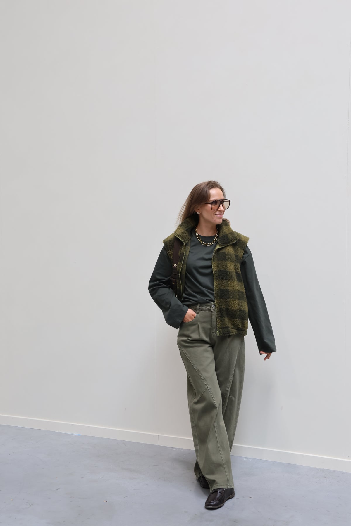Annabel oversized longsleeve kaki