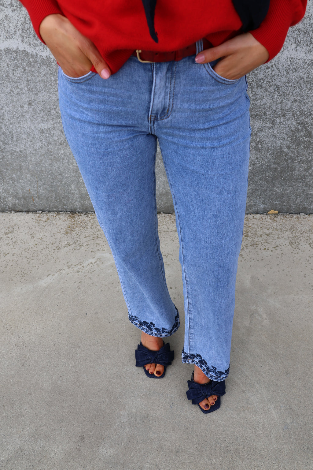 Nona flower detail jeans