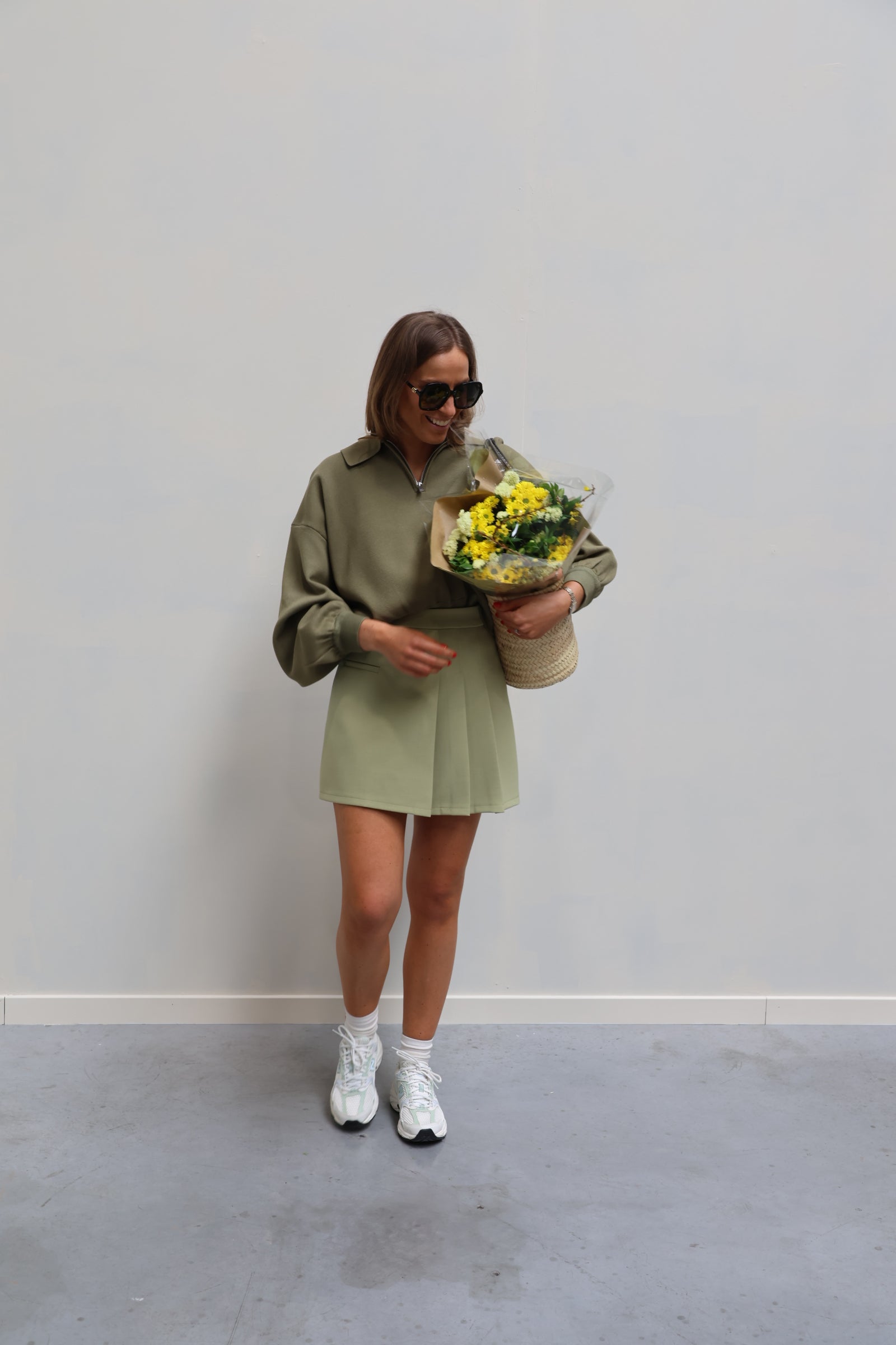 Ines cropped zipper sweater olive