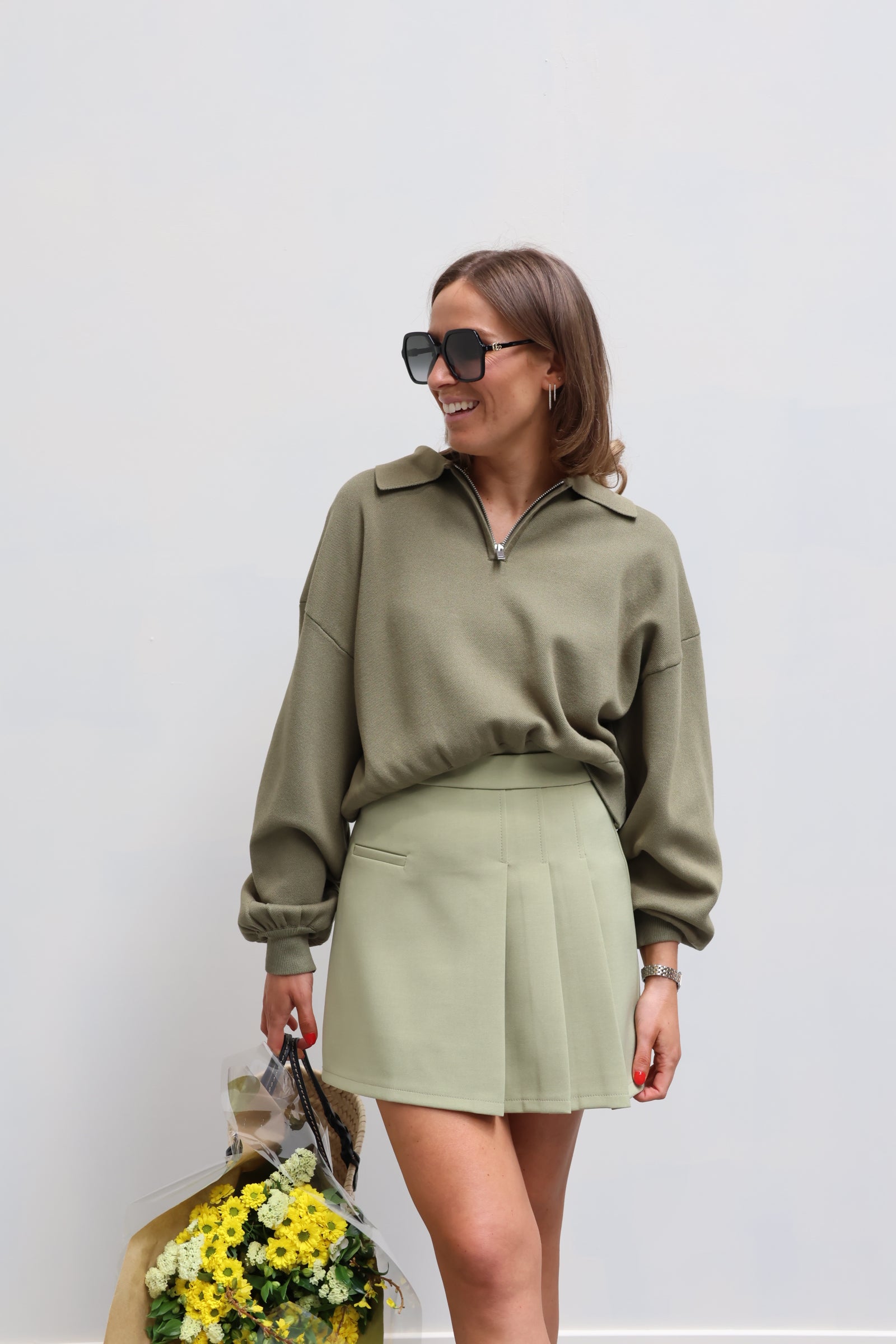 Ines cropped zipper sweater olive