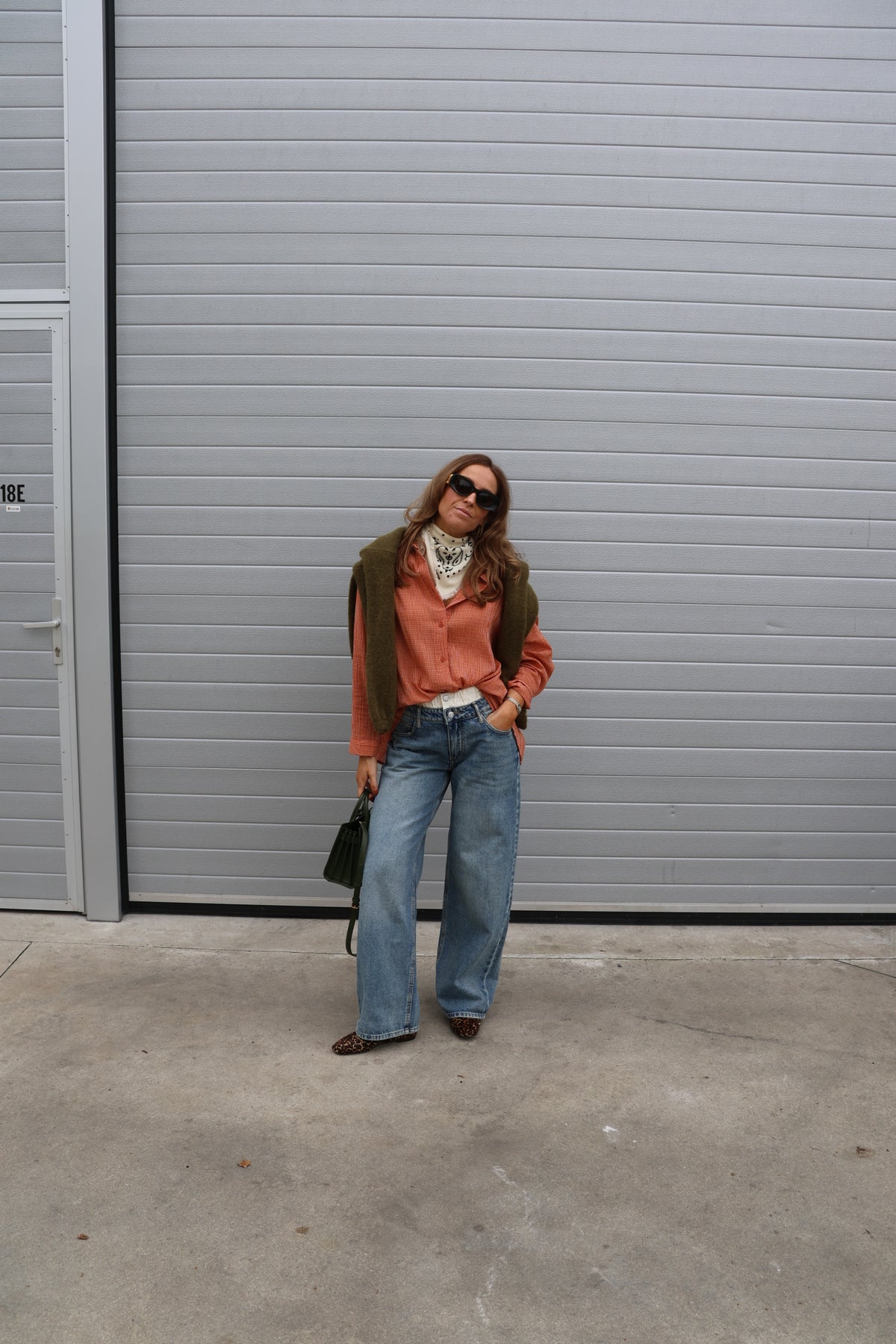 Freya light denim met dubbele knoopsluiting