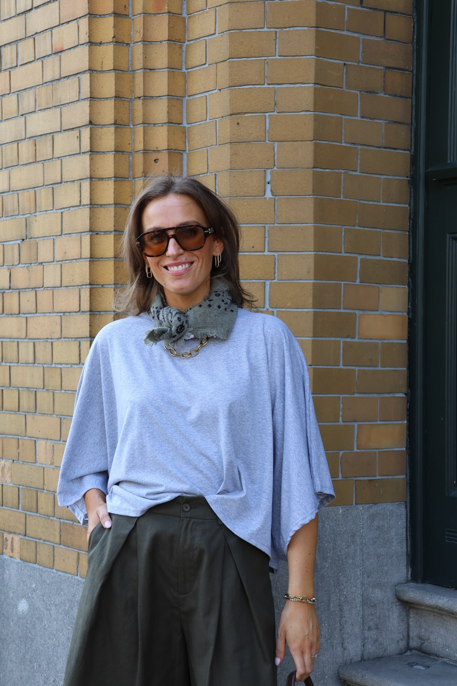 Emma cropped T-shirt grijs