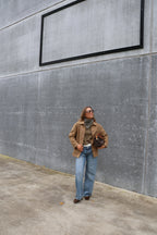 Freya light denim met dubbele knoopsluiting