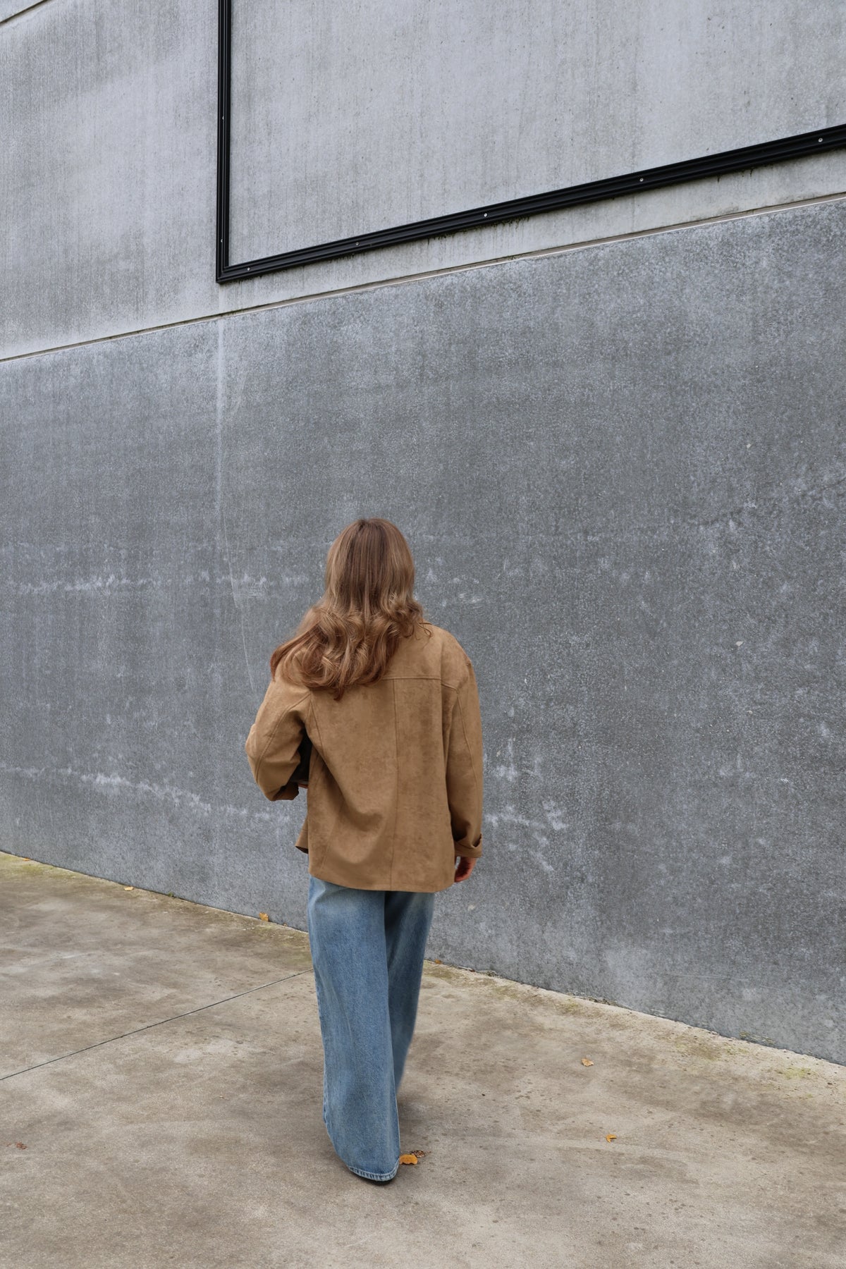 Freya light denim met dubbele knoopsluiting