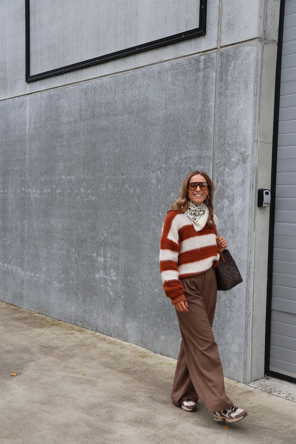 Kiana gestreepte fluffy knit roest