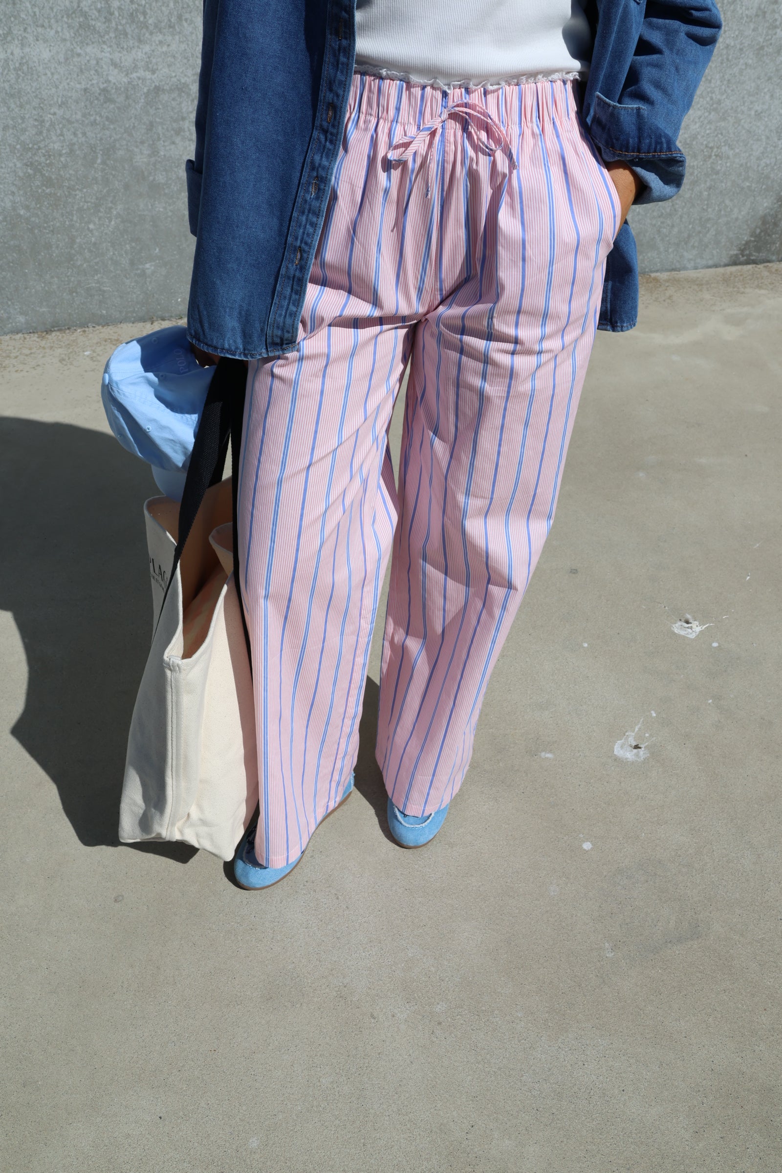 Winnie gestreepte broek met detail roze