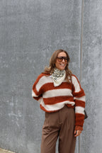 Kiana gestreepte fluffy knit roest