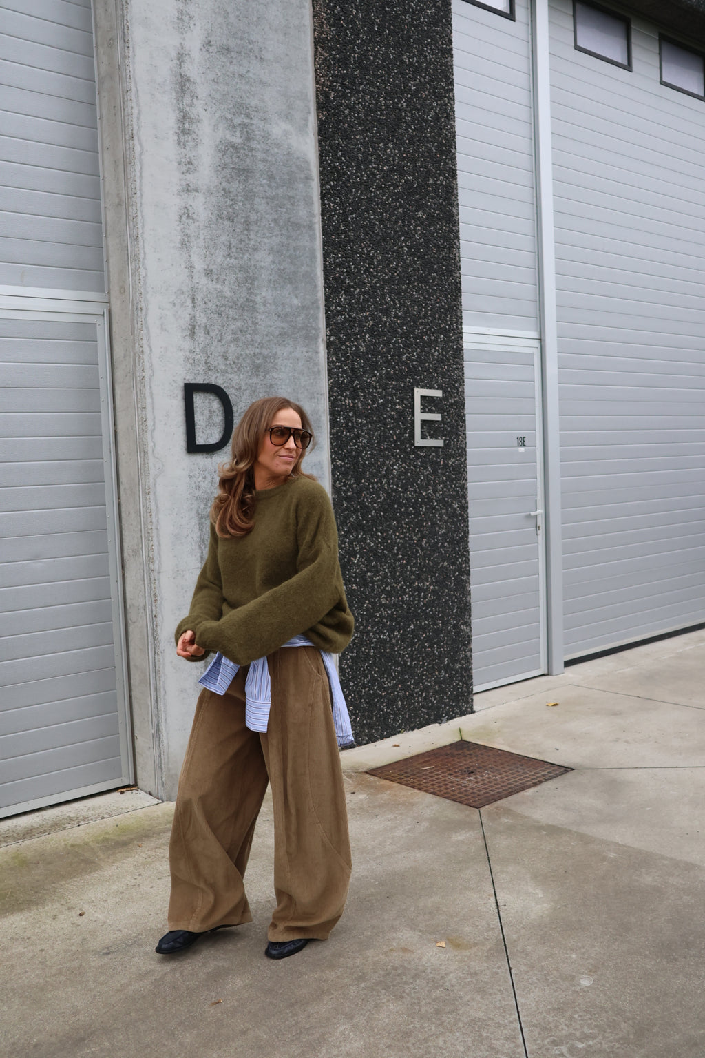 Jirka pantalon ribfluweel camel
