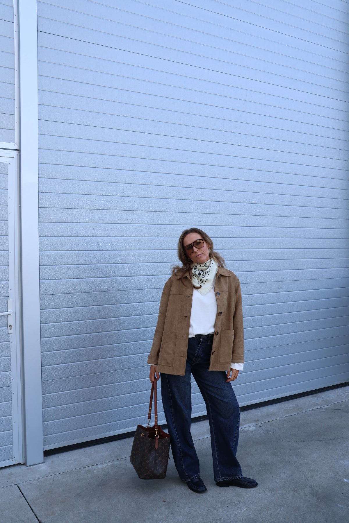 Manon barrel jeans dark denim met detail