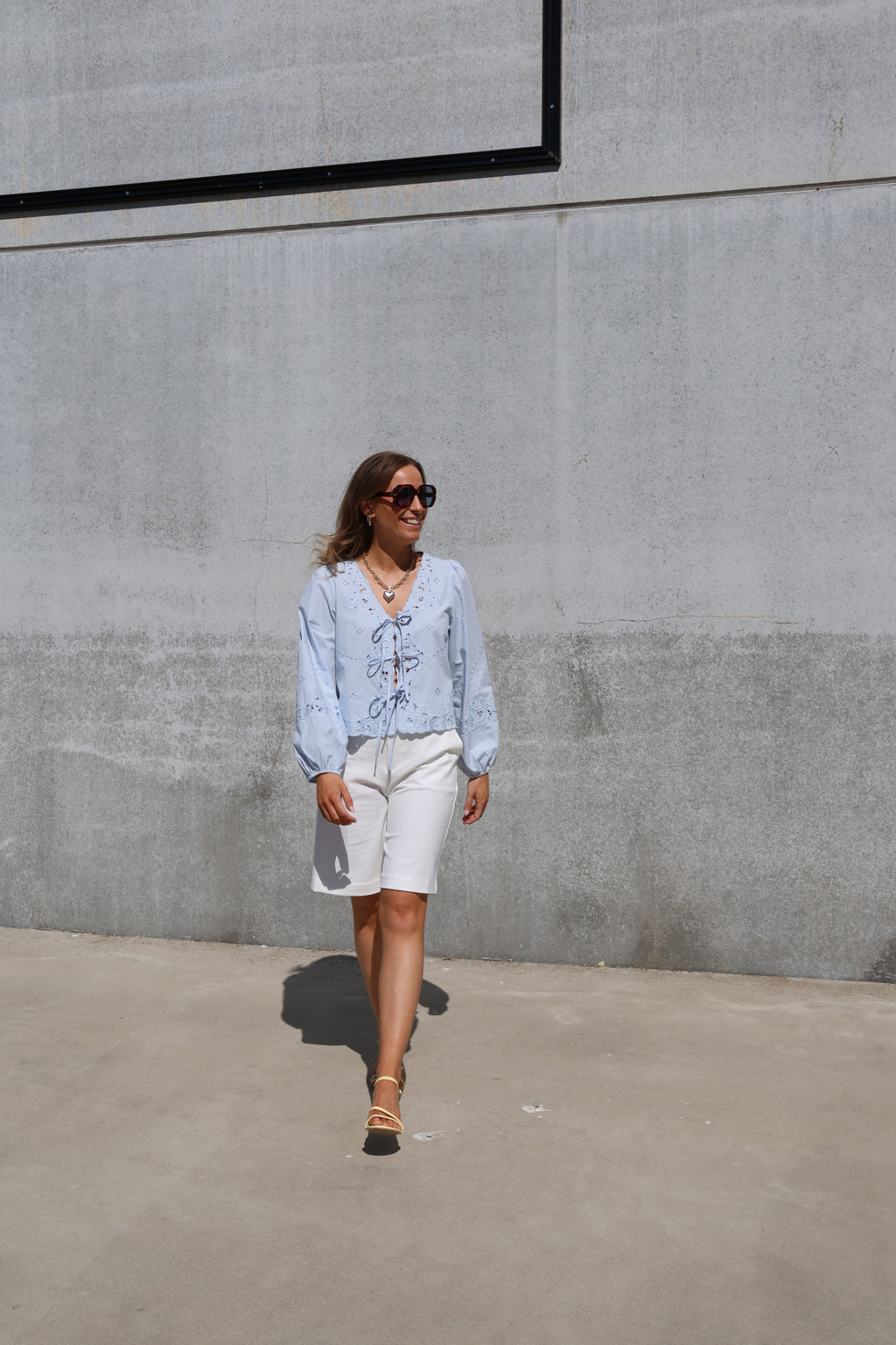 Nena blouse met details blauw
