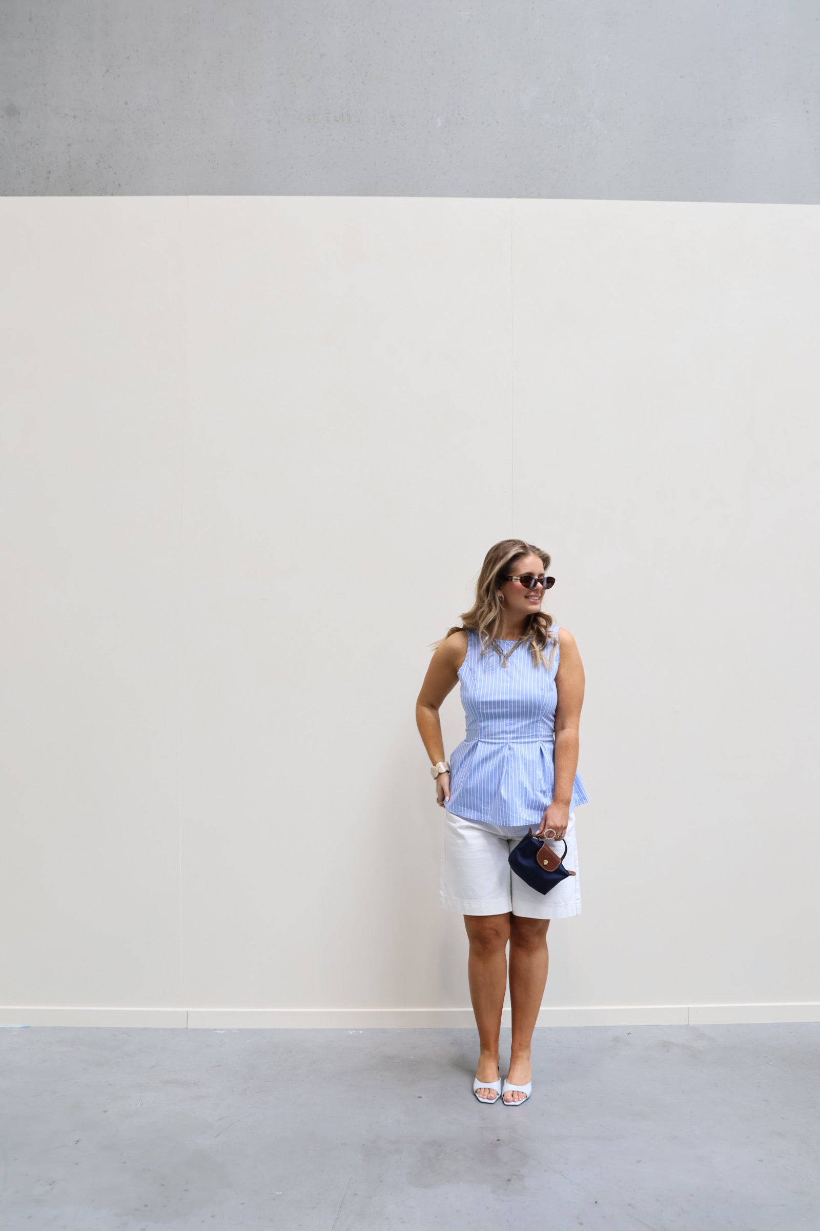 Emilia gestreepte top met open rug blauw/wit