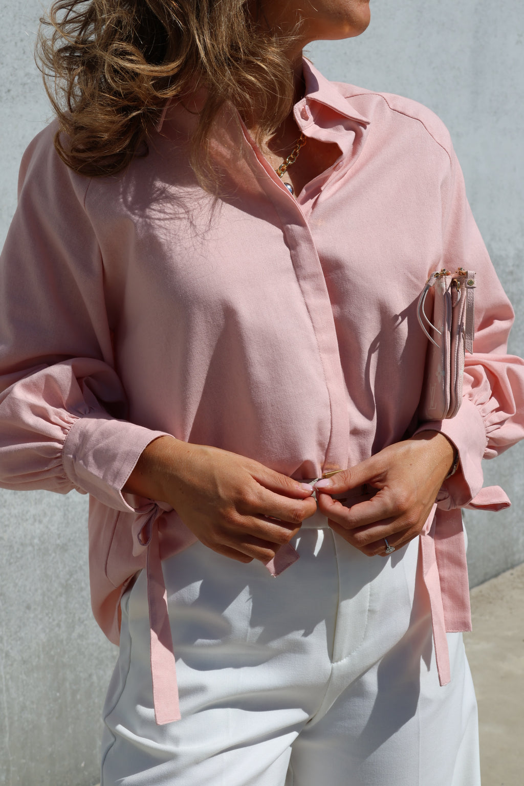 Lola blouse met strikdetail zalmroze
