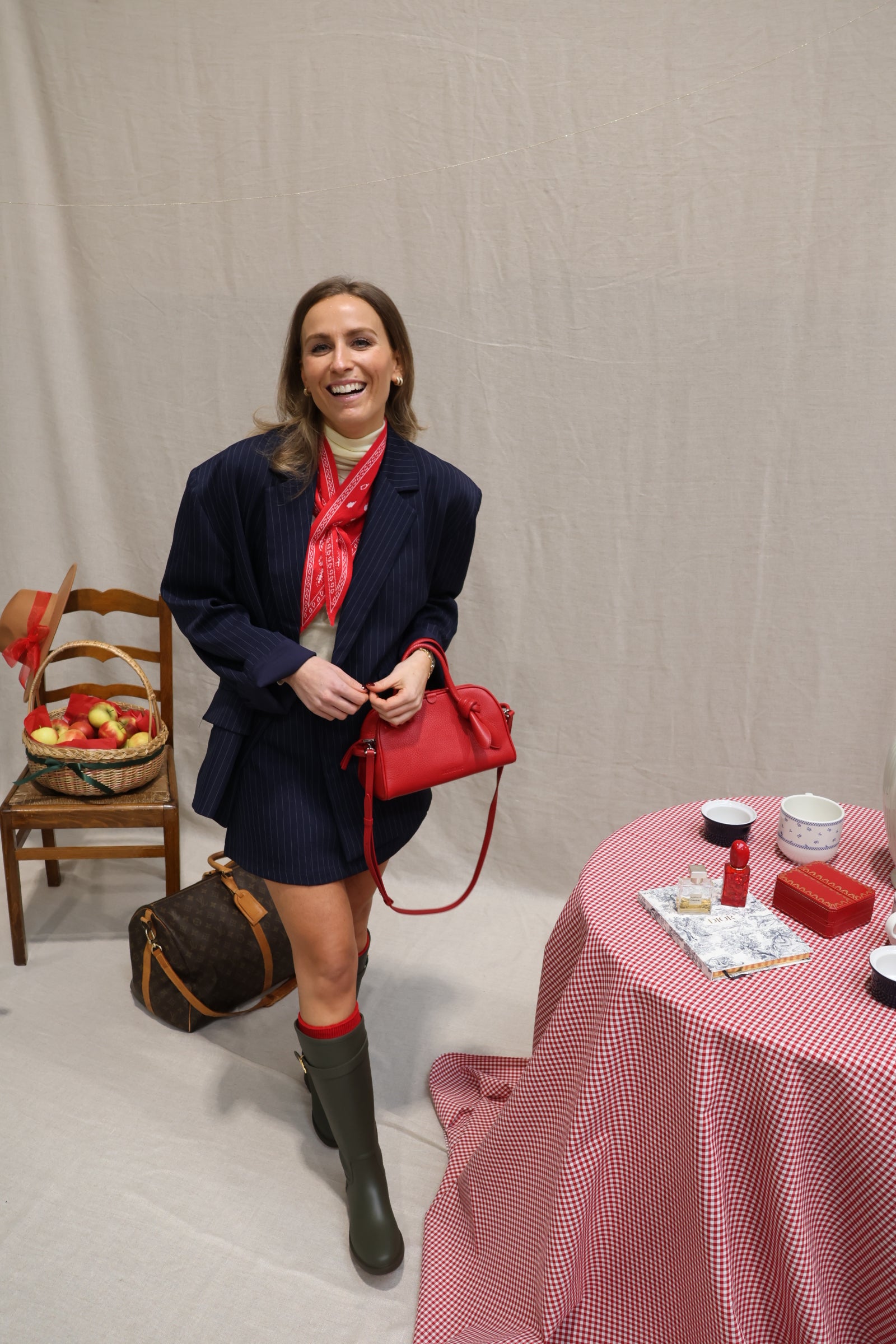 Lily print scarf red