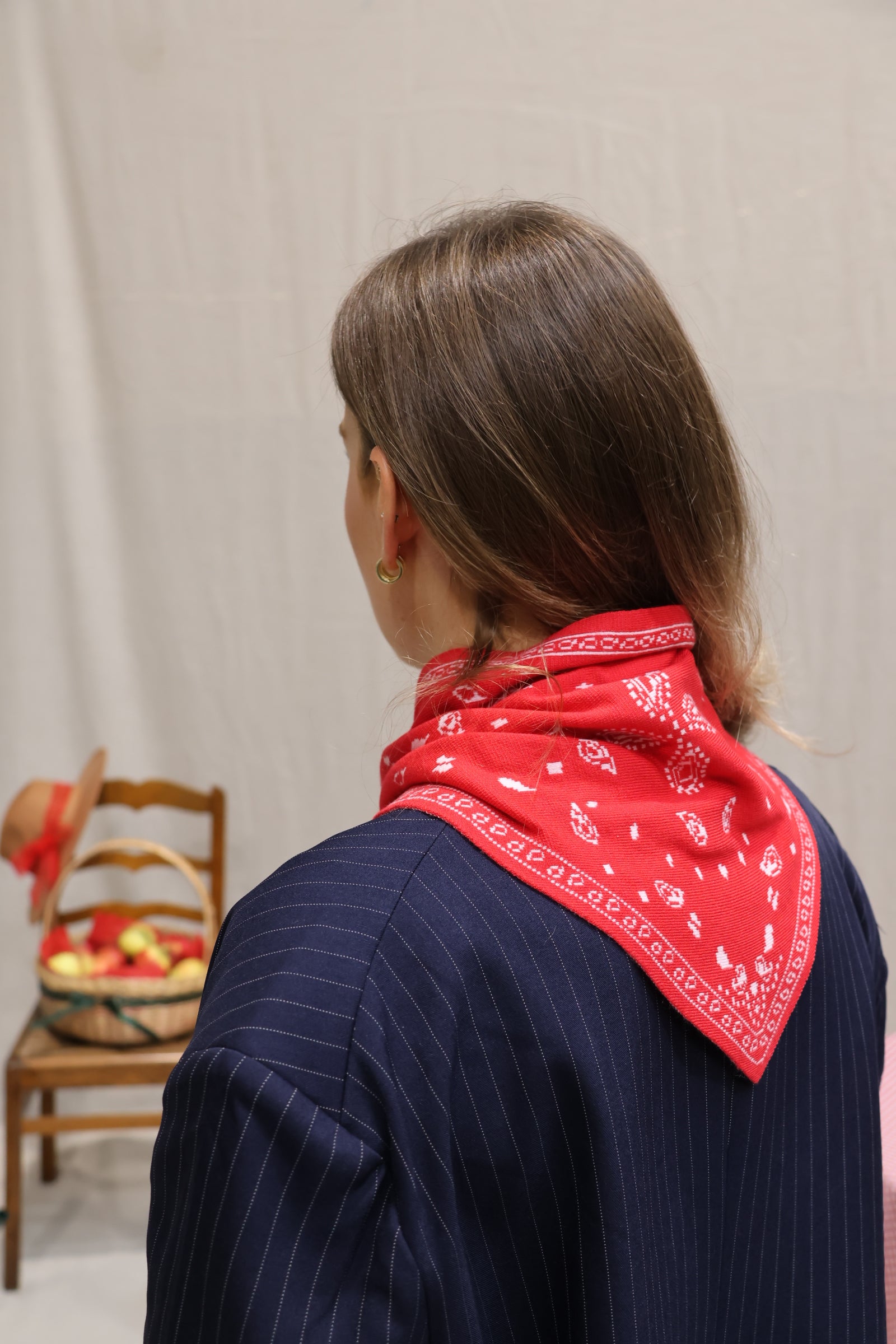 Lily print scarf red