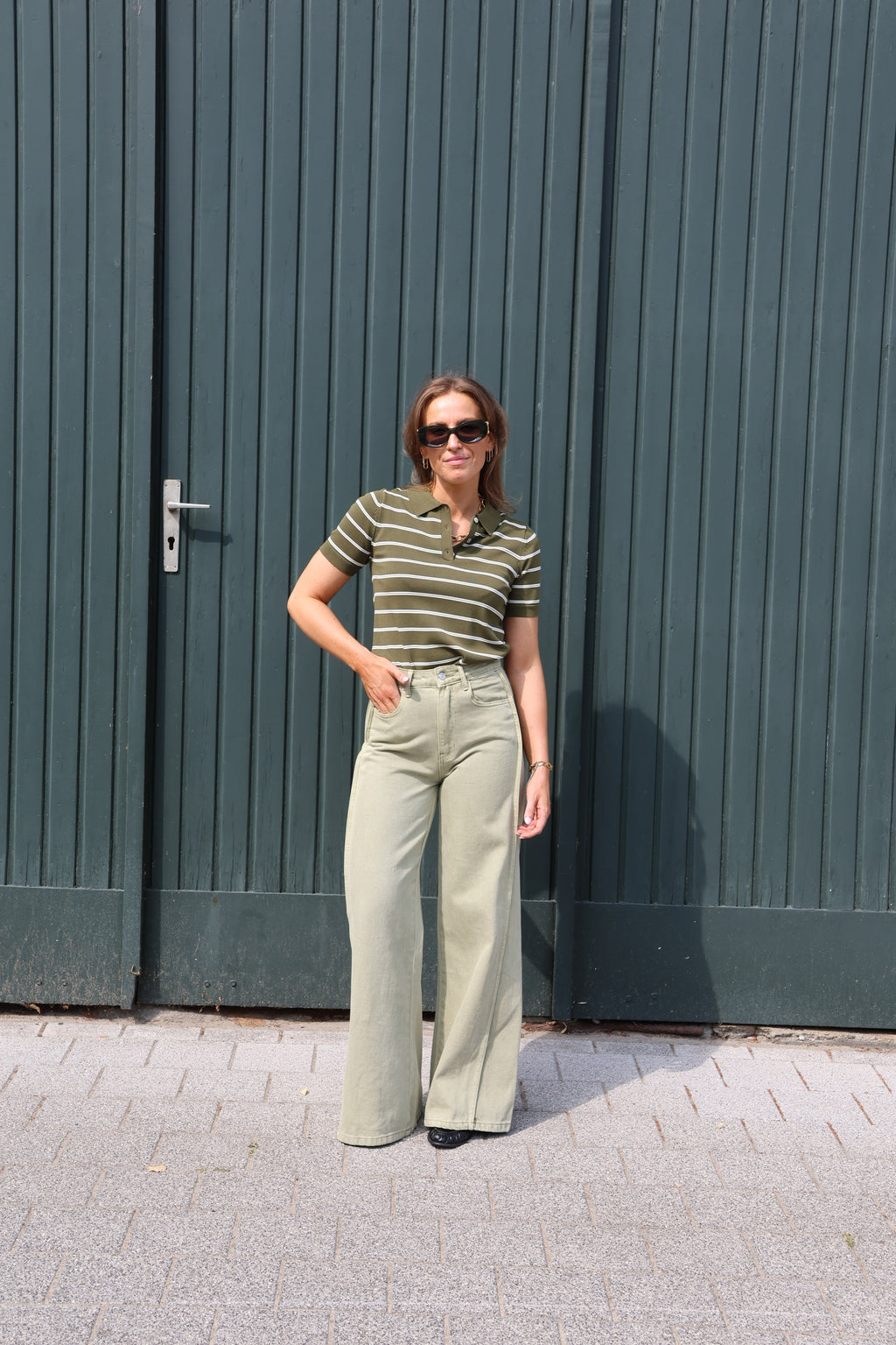 Lilly wide leg jeans met detail zachtgroen