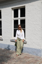 Lilly wide leg jeans met detail zachtgroen