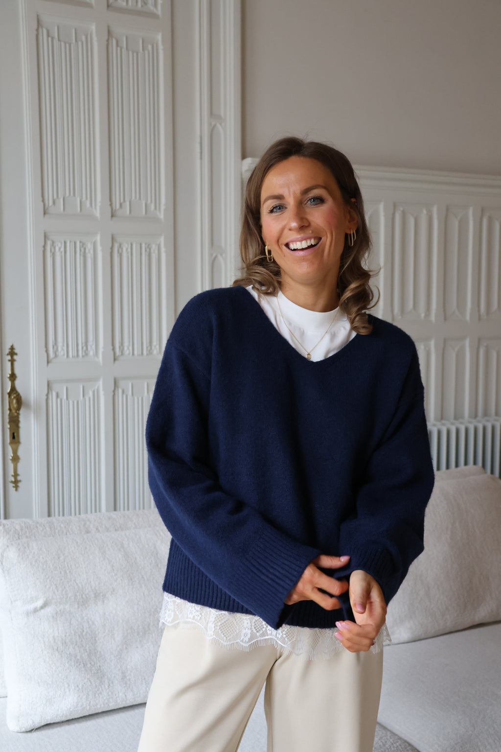 Larissa V-neck knit marine