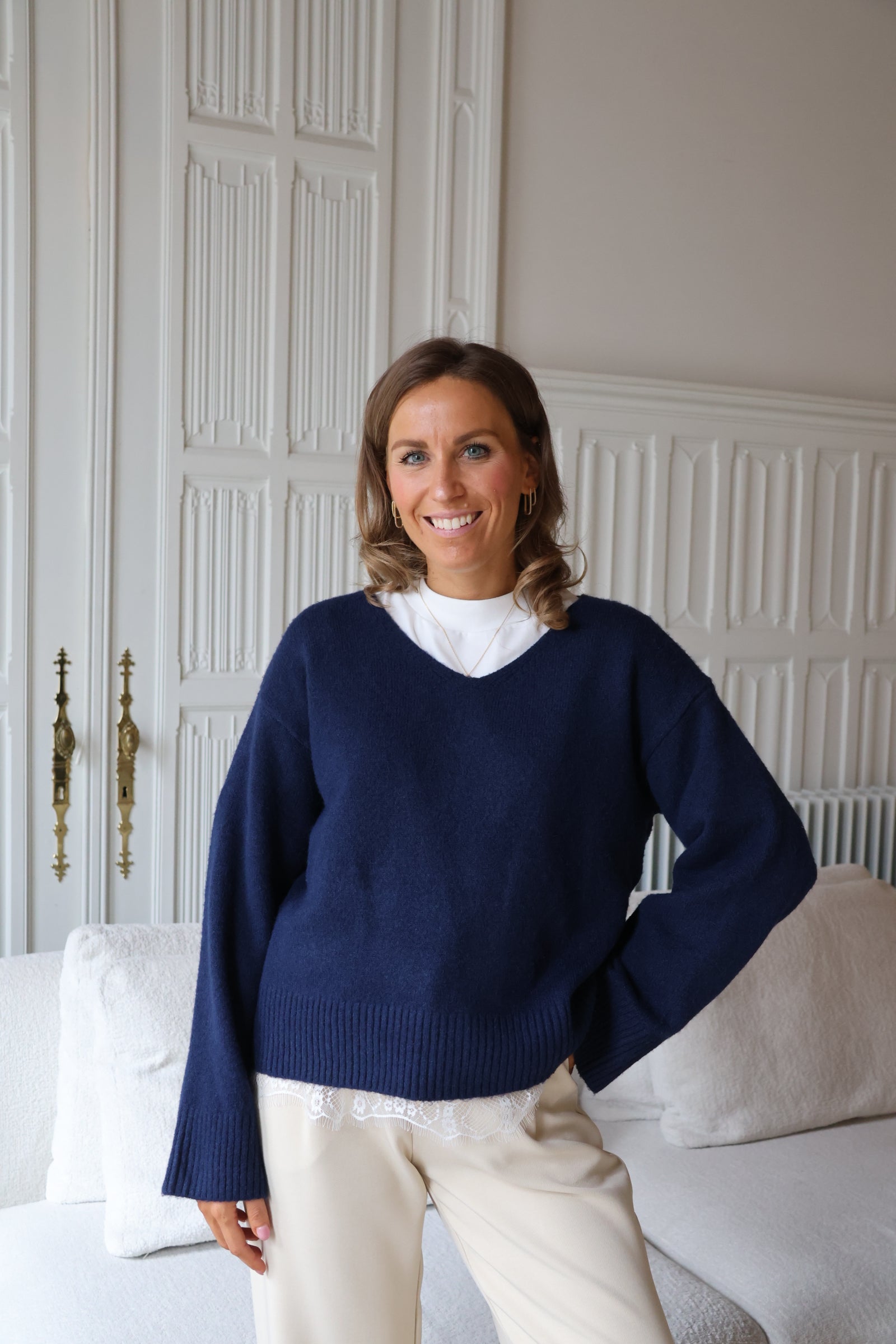 Larissa V-neck knit marine