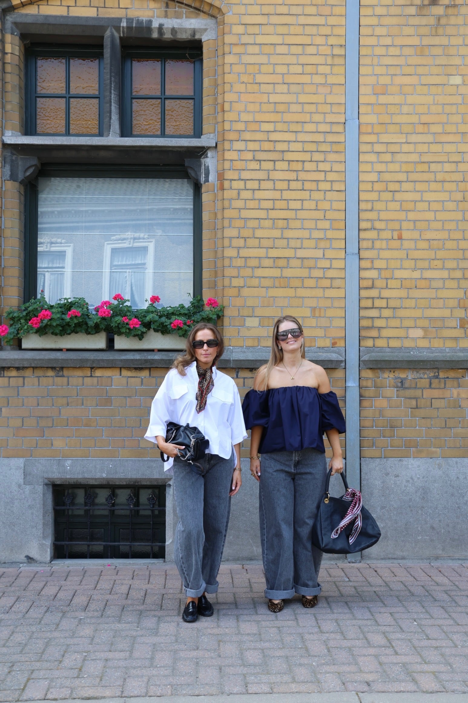 Lea off shoulder blouse marine