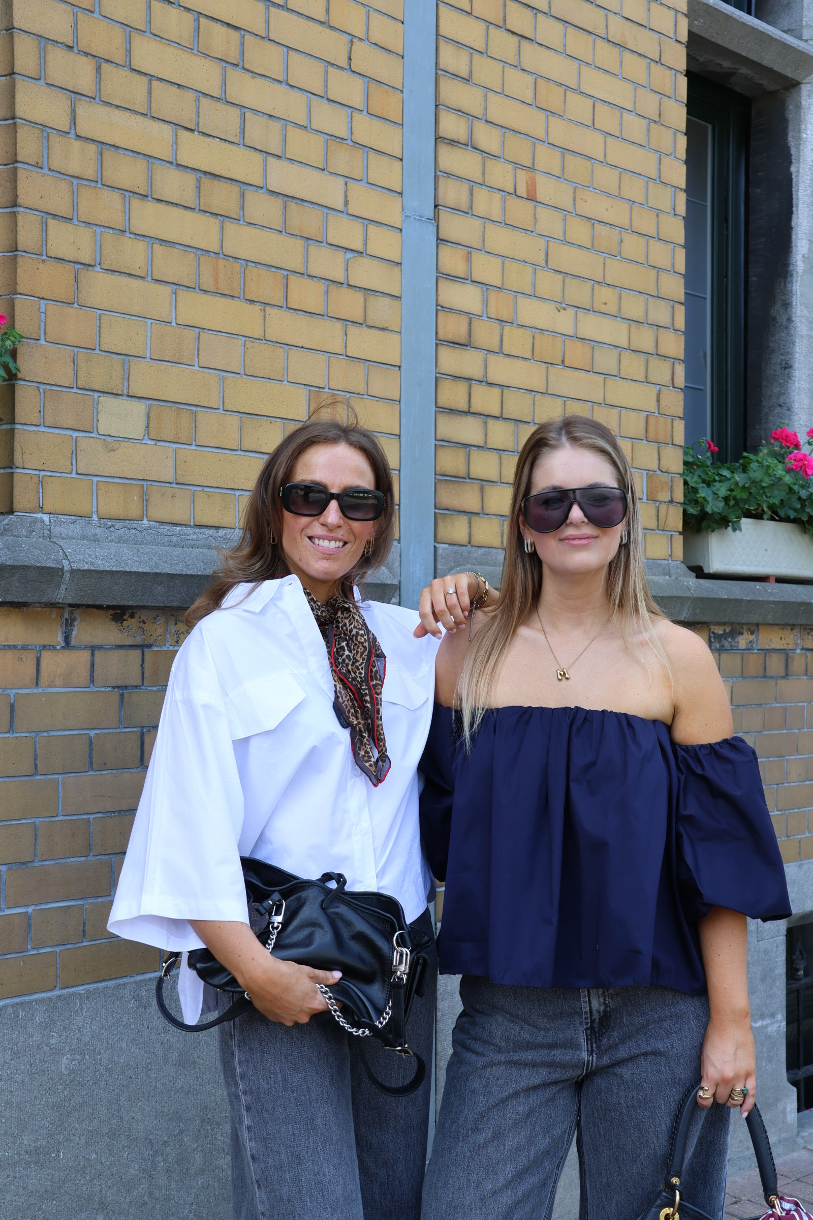 Lea off shoulder blouse marine