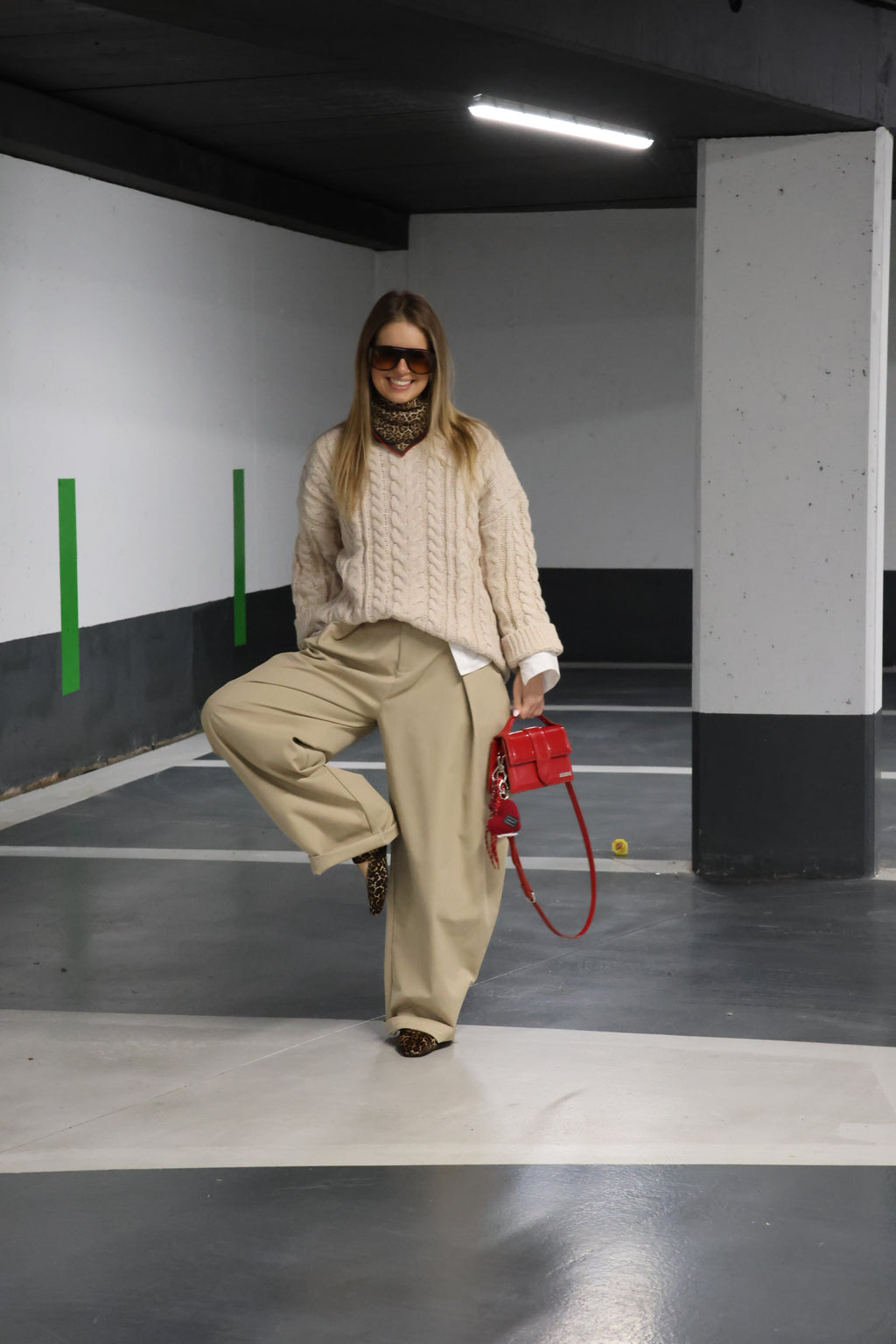 Lizzy balloon broek met plooidetail beige
