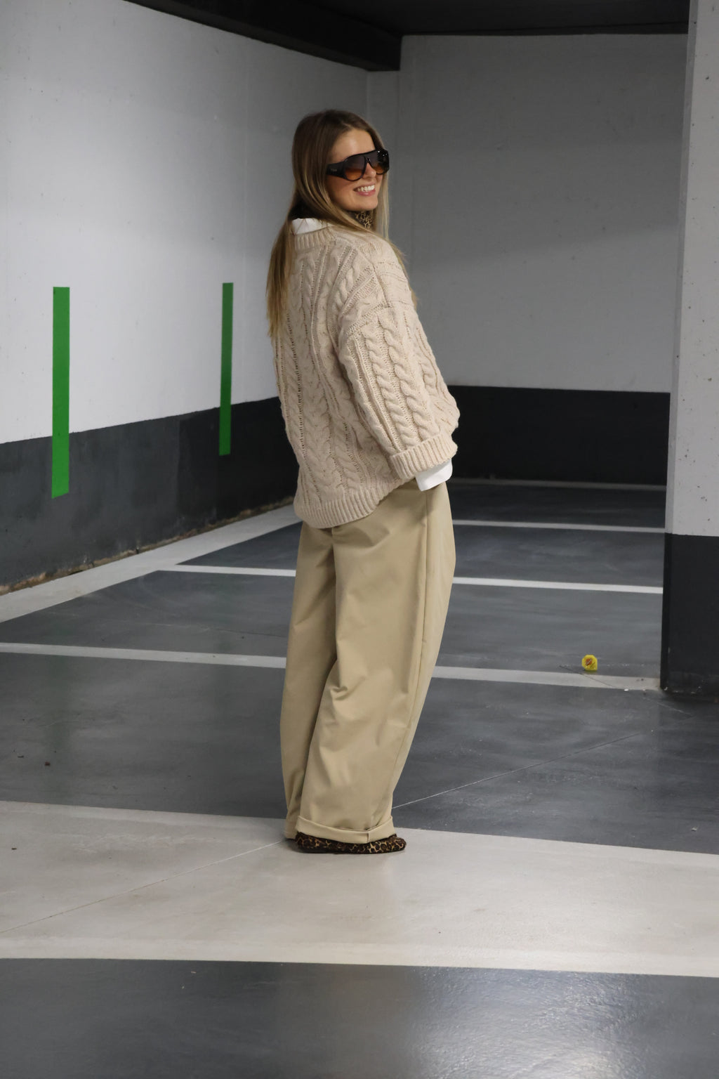 Lizzy balloon broek met plooidetail beige