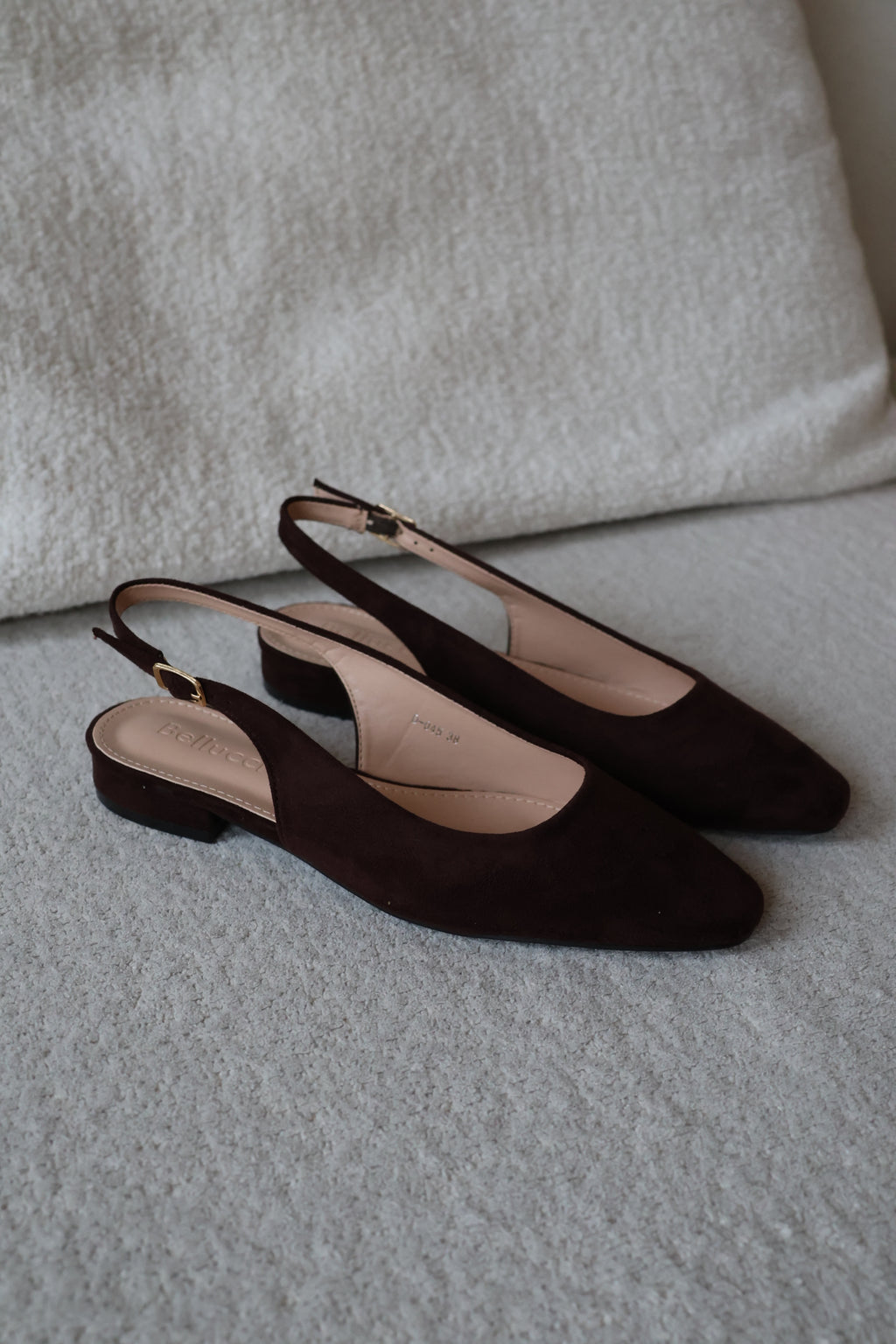 Nomi slingbacks bruin