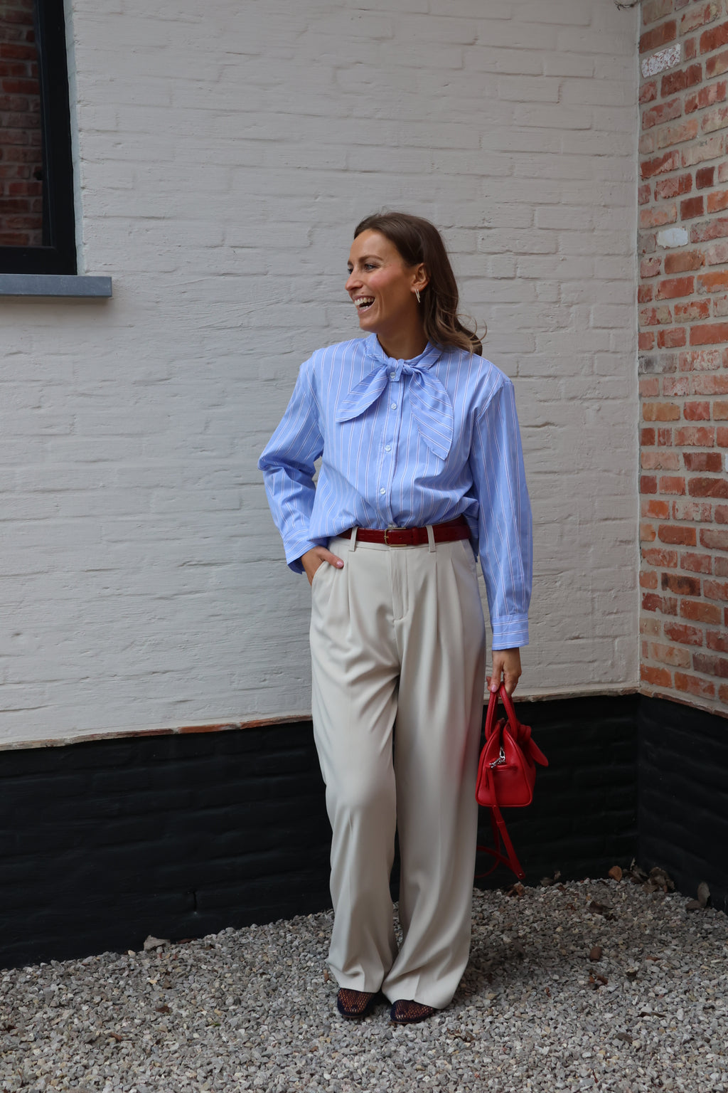 Julie gestreept hemdje met strik lichtblauw