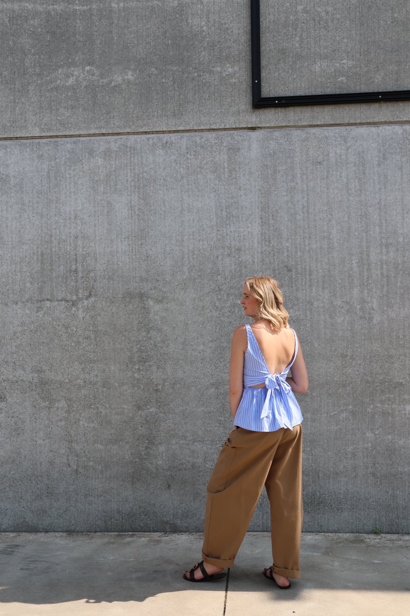 Emilia gestreepte top met open rug blauw/wit