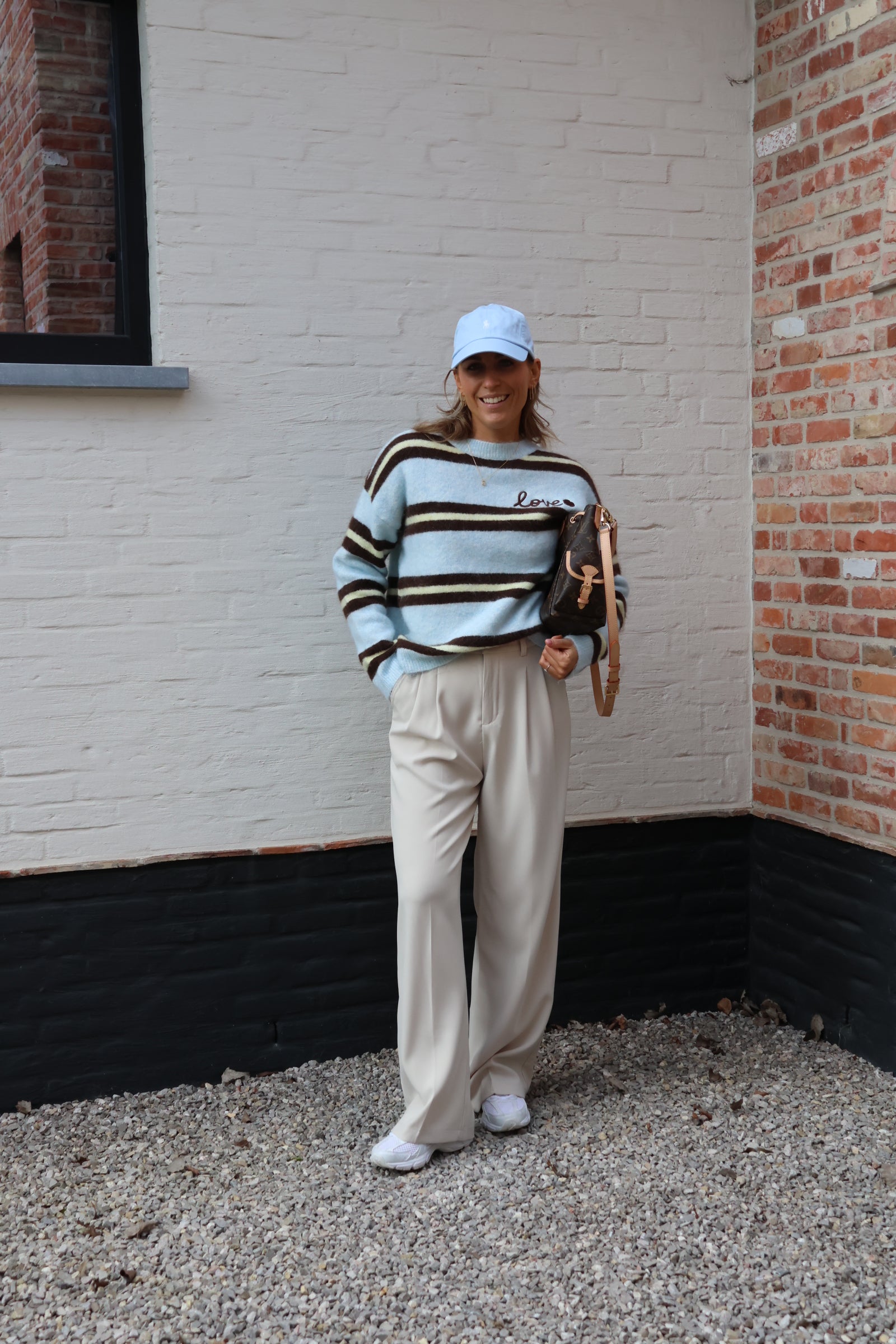 Mina love knit lichtblauw/bruin