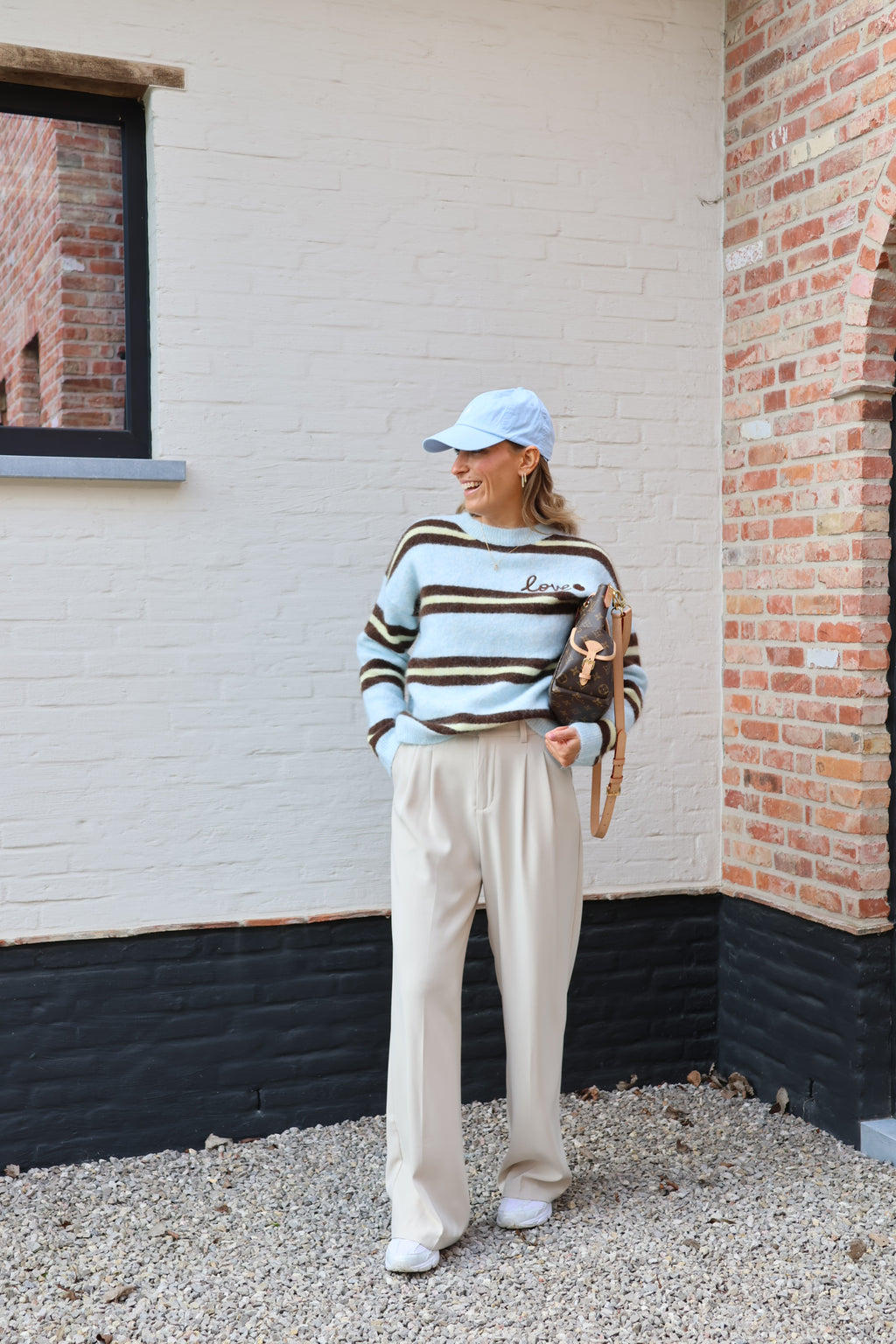 Mina love knit lichtblauw/bruin