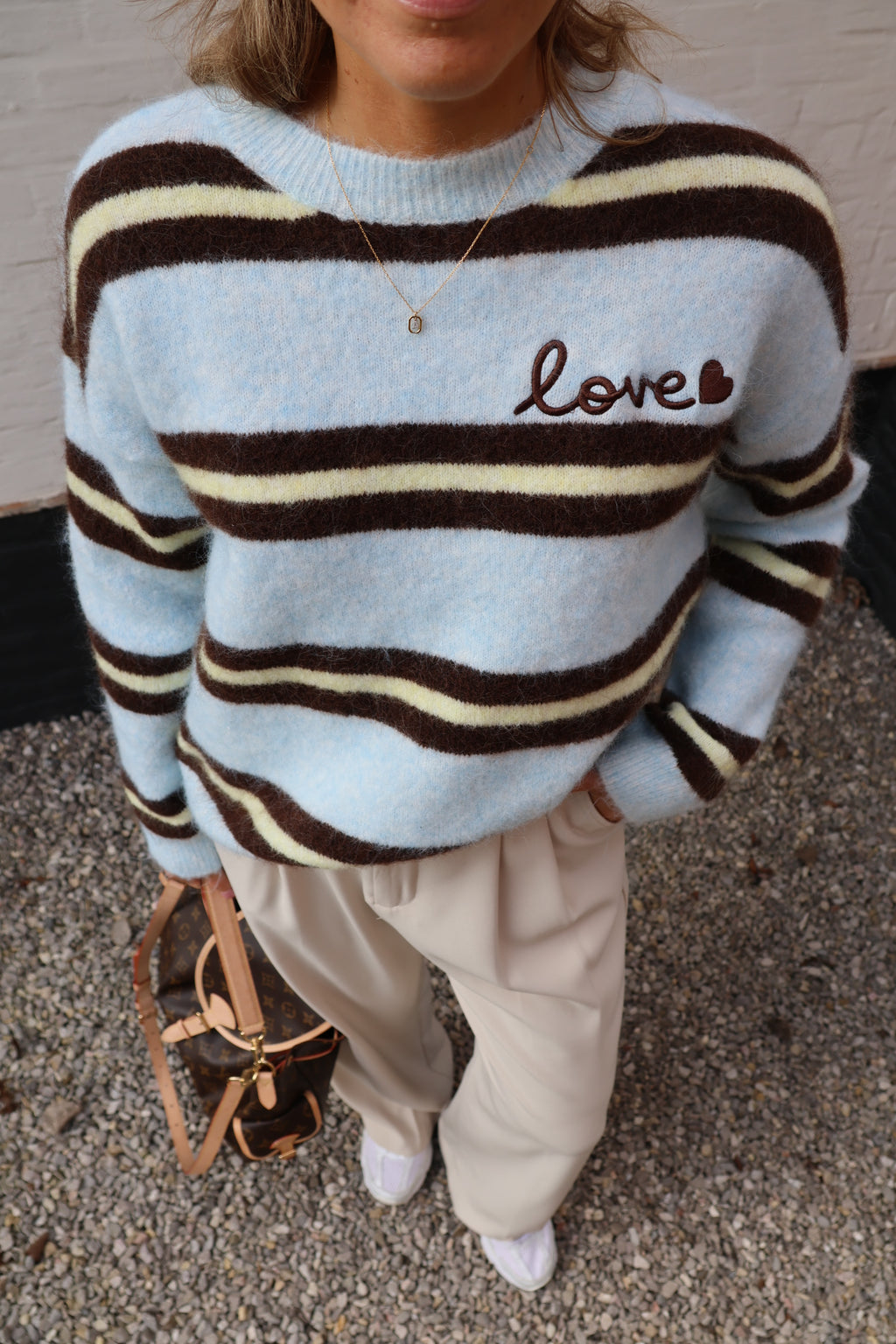 Mina love knit lichtblauw/bruin