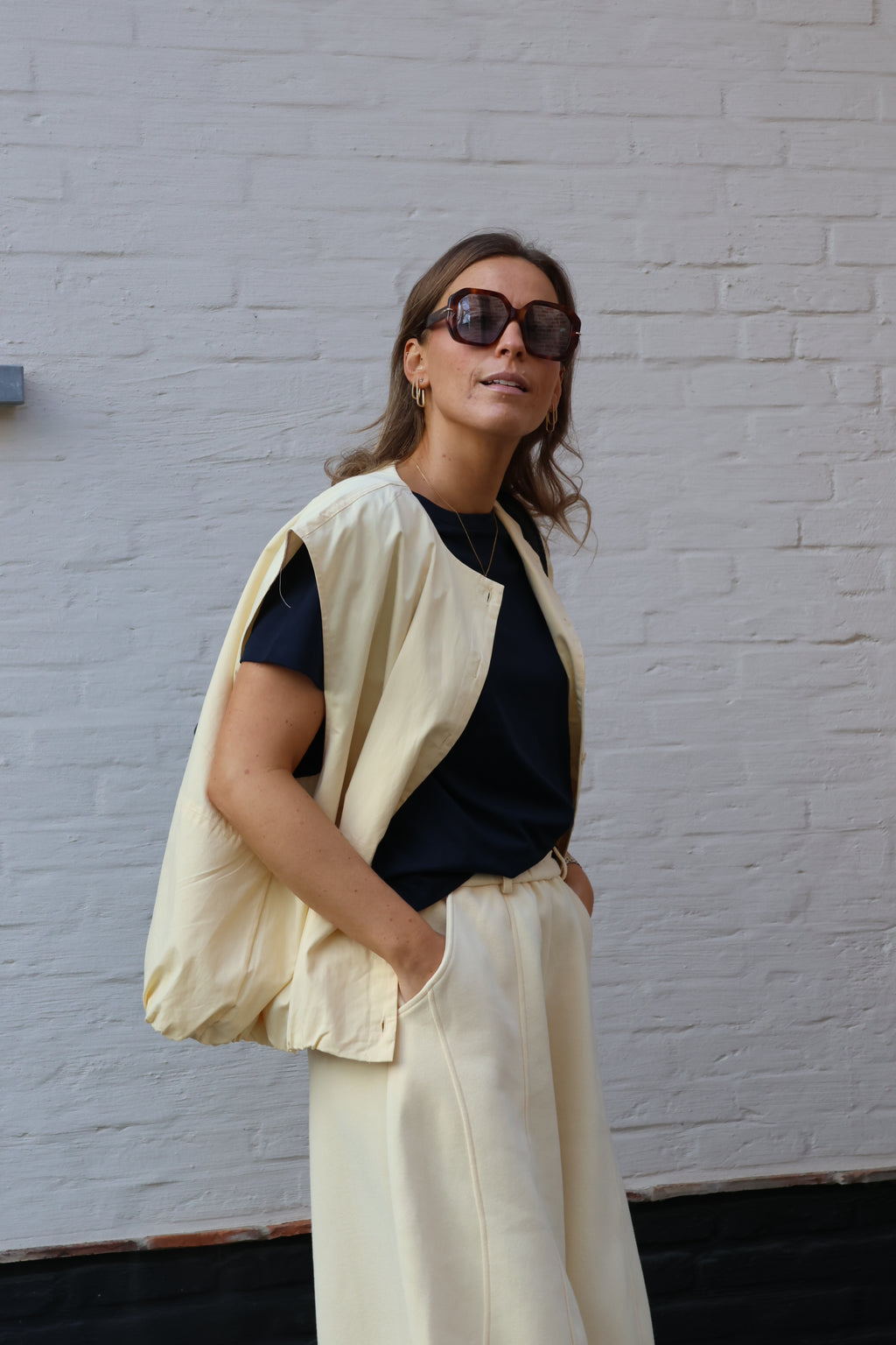 Virginie mouwloos vestje geel