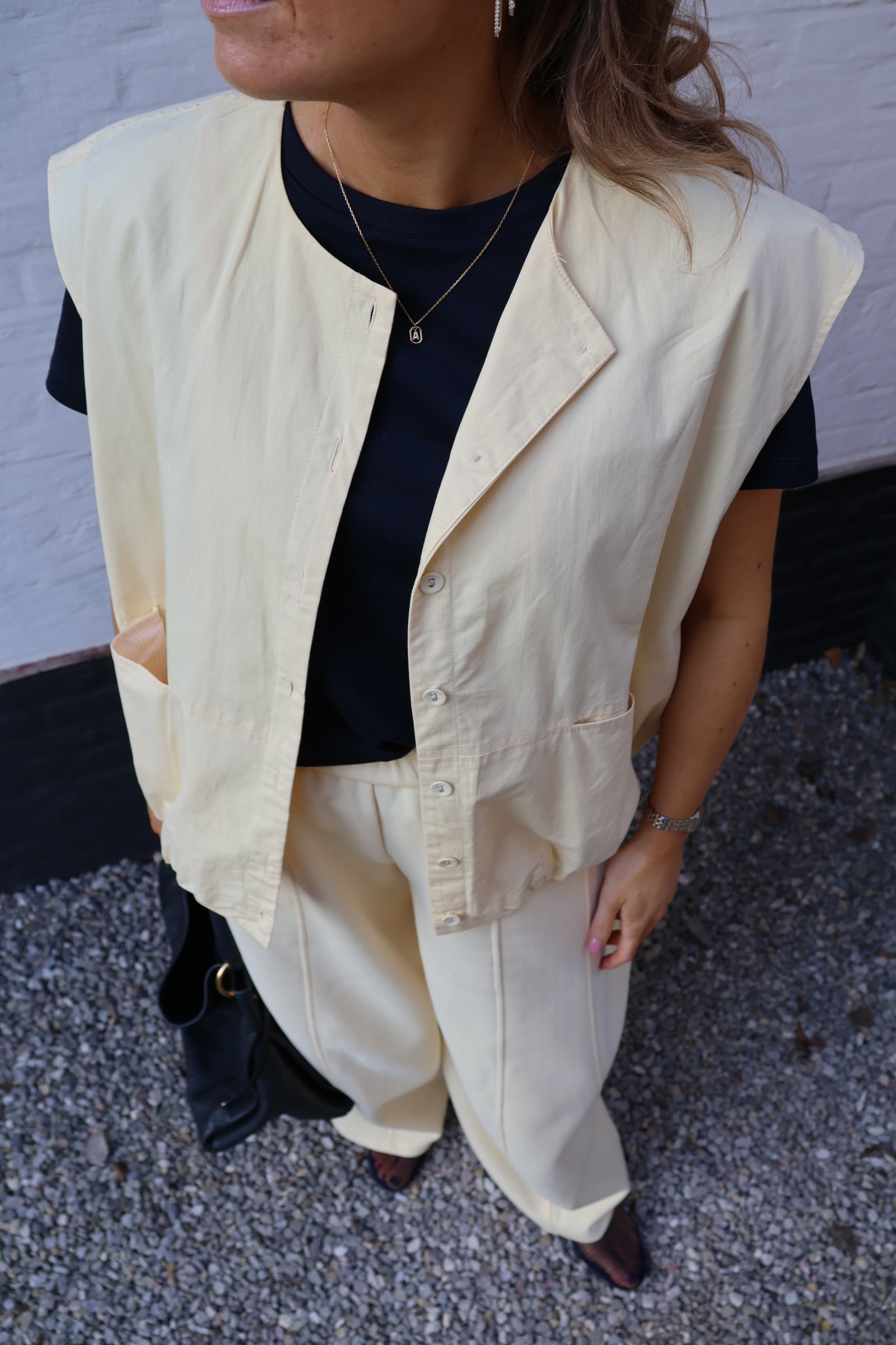 Virginie mouwloos vestje geel