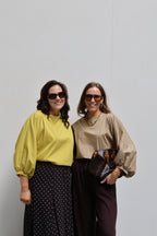 Vive blouse met wijde mouwen oker
