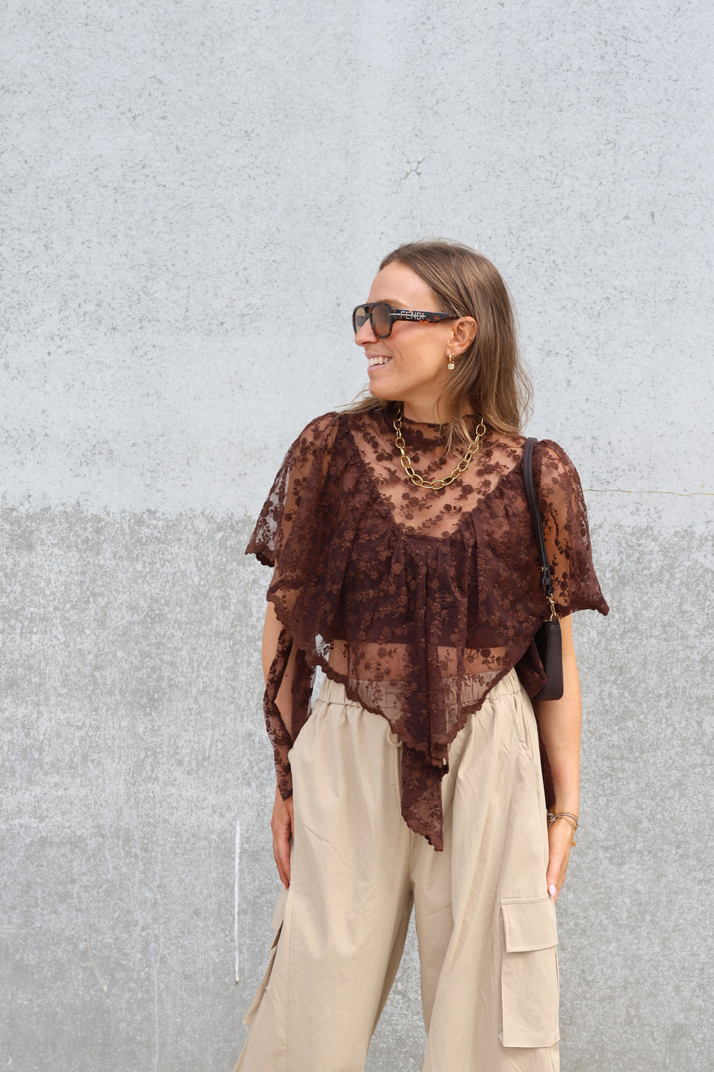 Tess see-trough kanten top bruin