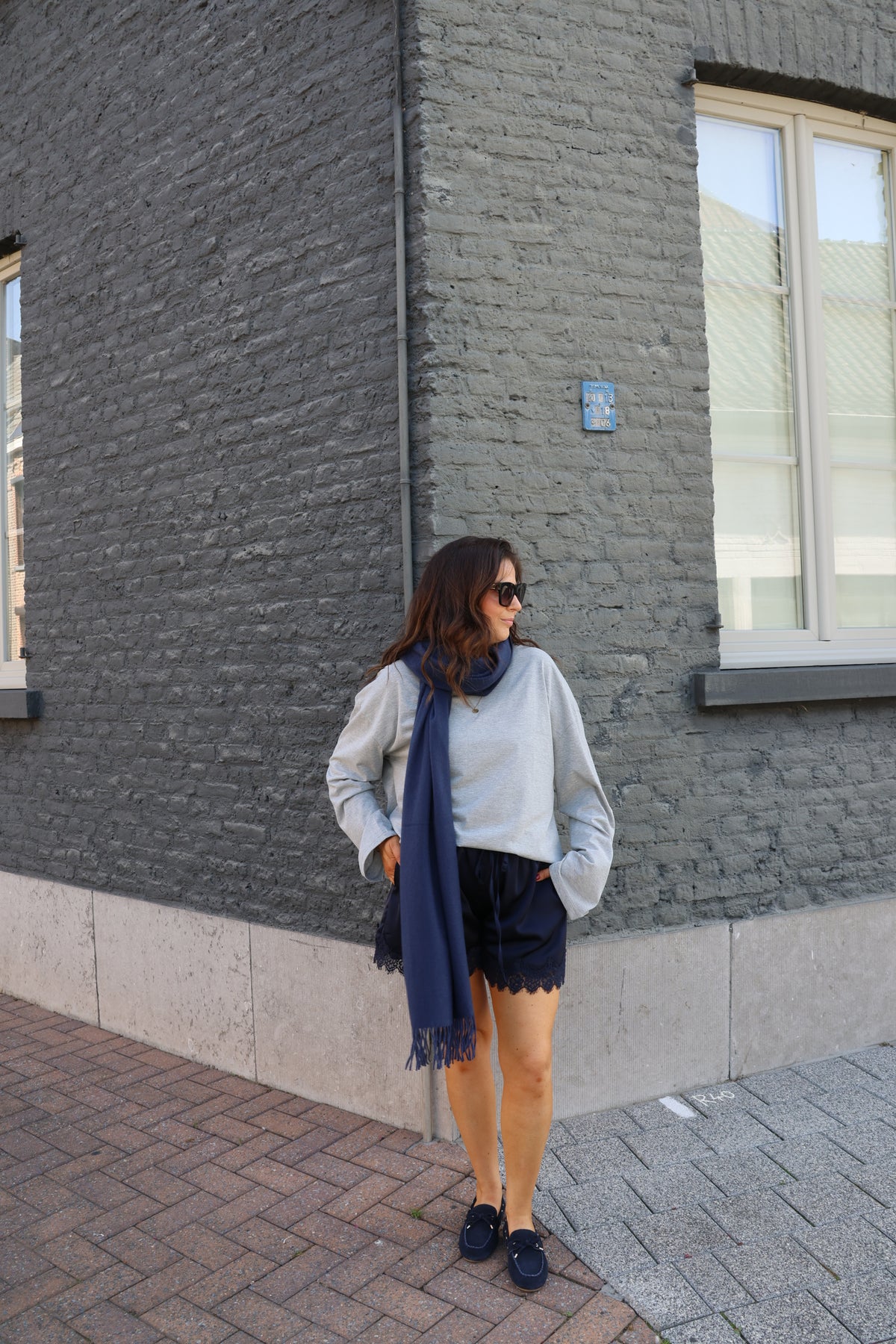Rune lace short marine