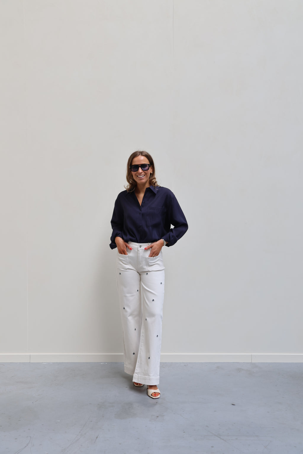 Jasmina flower jeans beige
