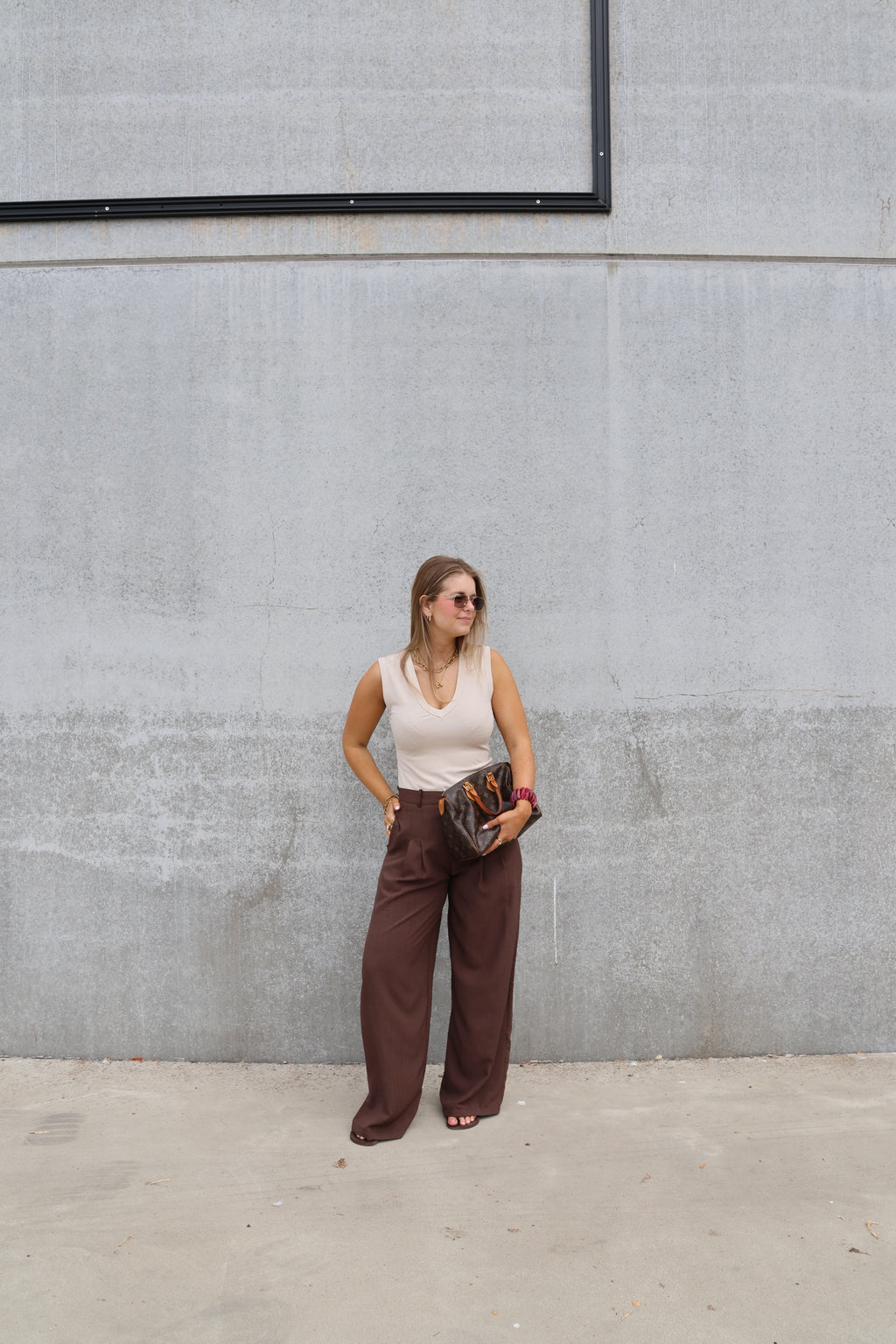 Ellie top met V-hals beige