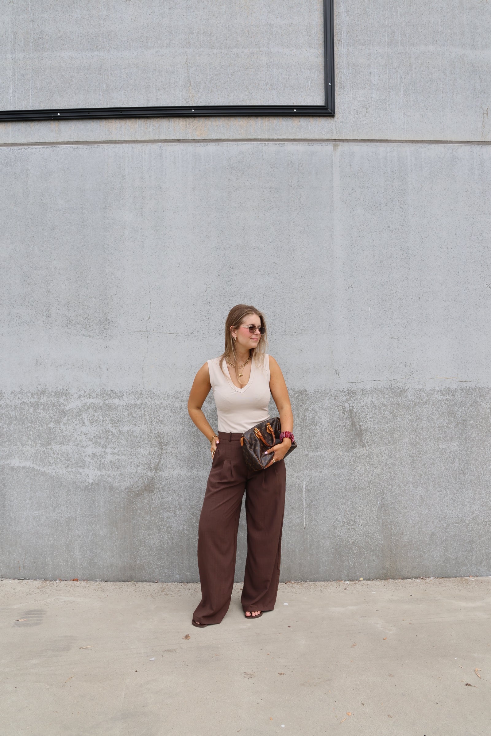 Ellie top met V-hals beige