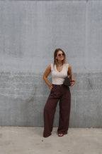 Yara pantalon met detail bruin