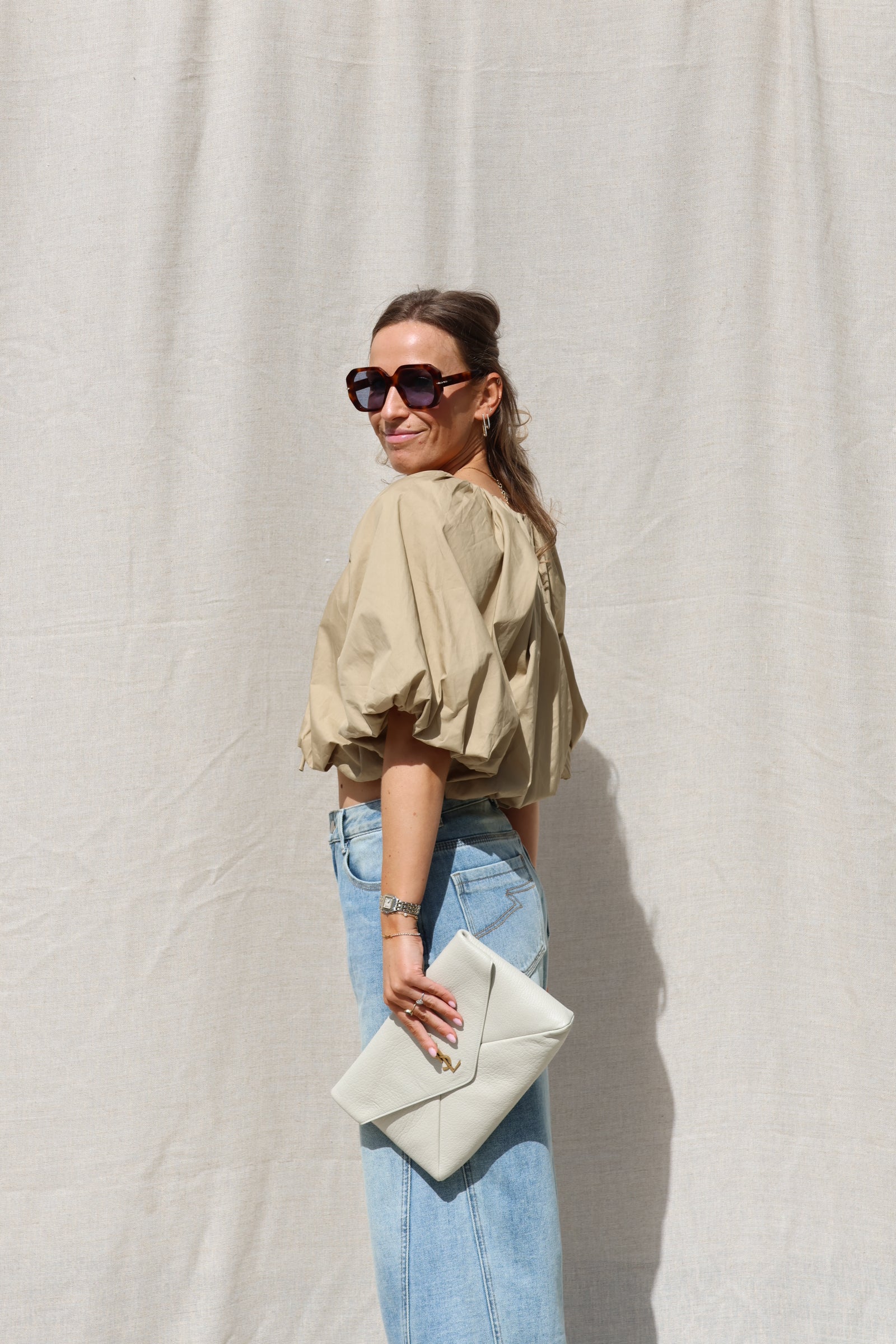 Britt cropped blouse met detail camel