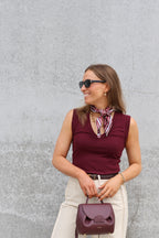 Ellie top met V-hals bordeaux