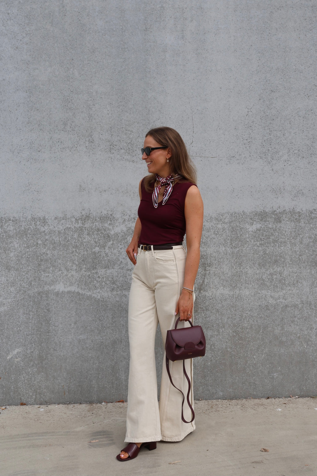Ellie top met V-hals bordeaux
