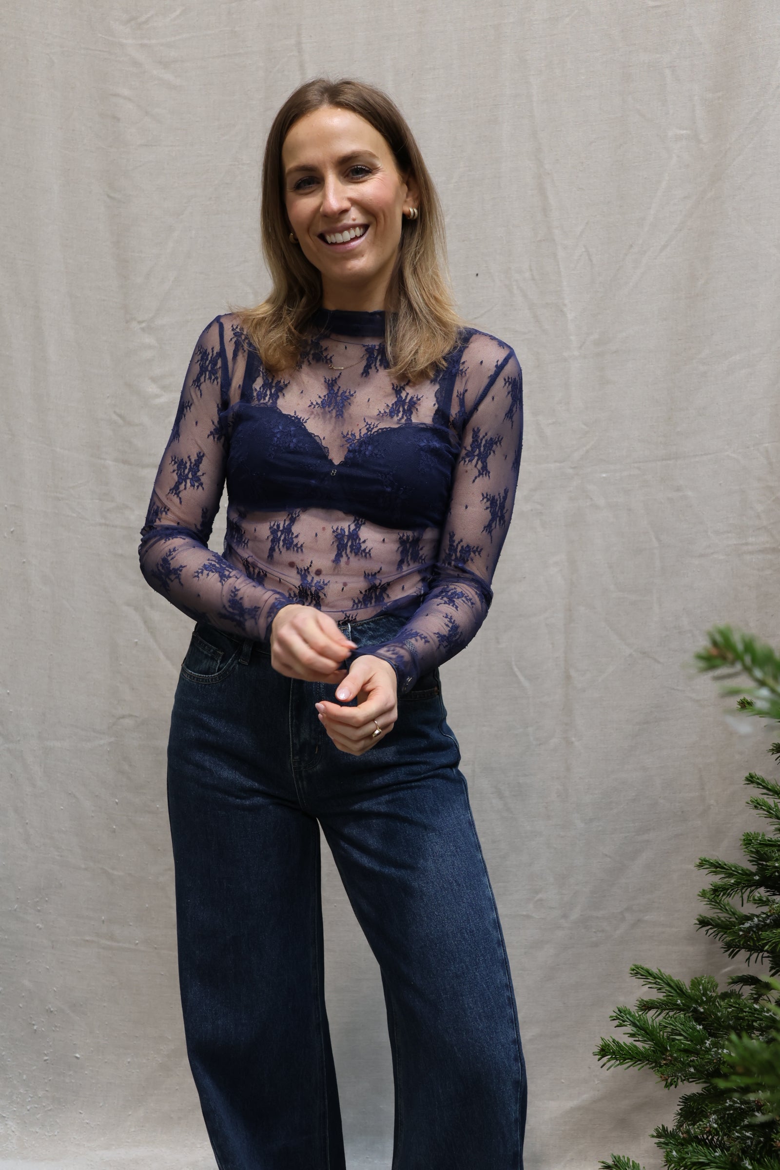 Nona lace top navy