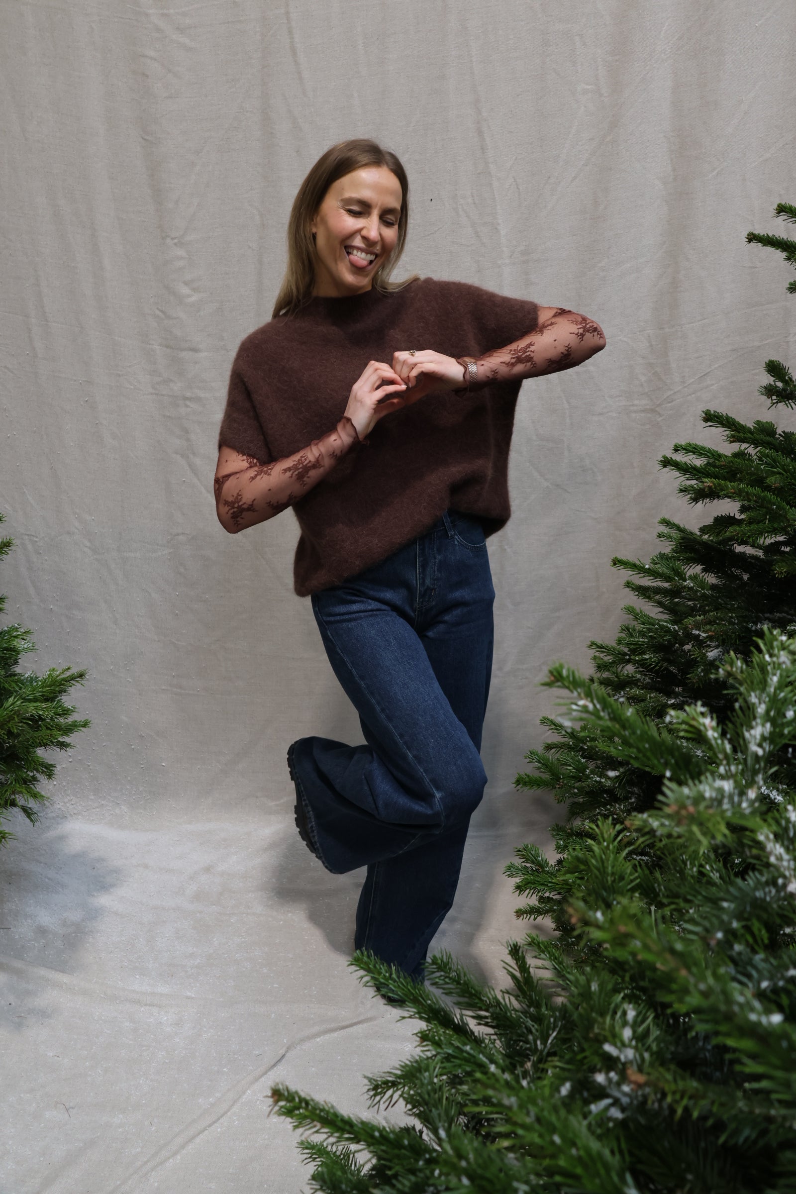 Vivi sleeveless knit brown