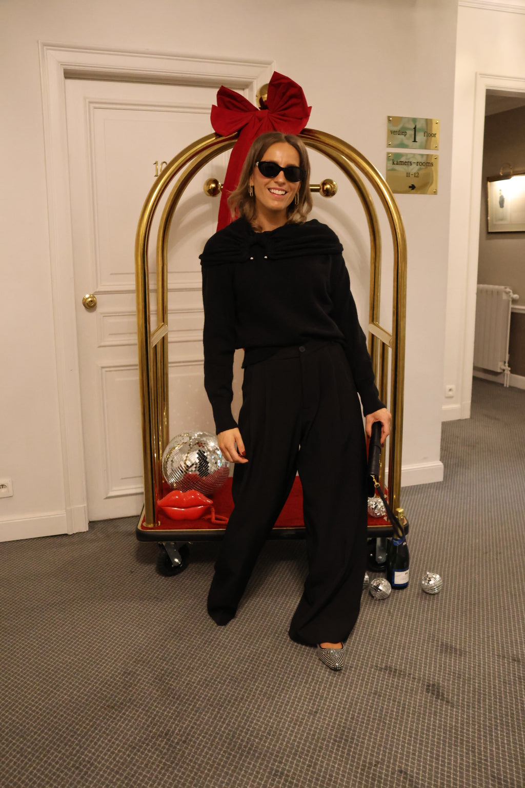 Angelique offshoulder knit black