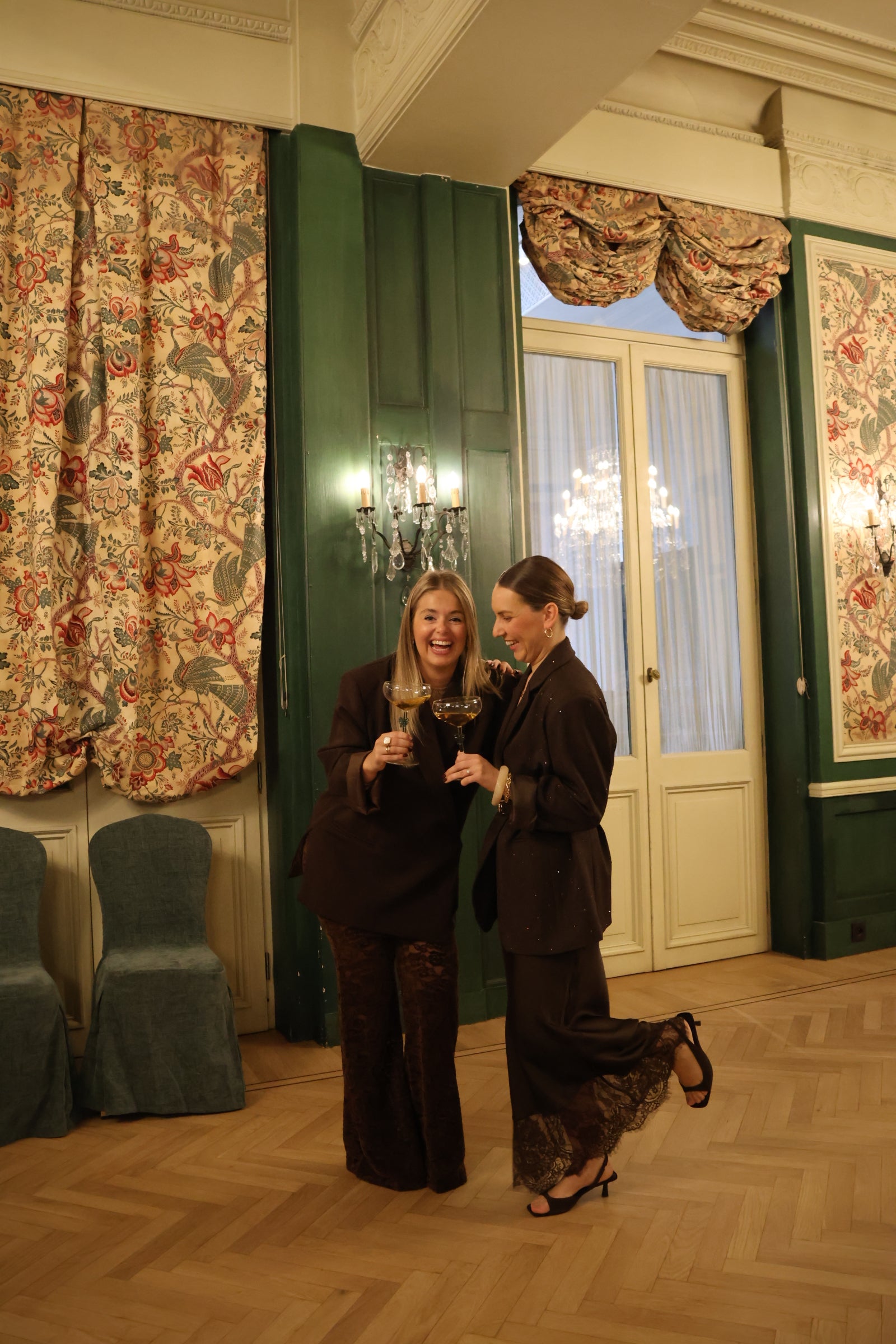 Maja satin lace skirt brown