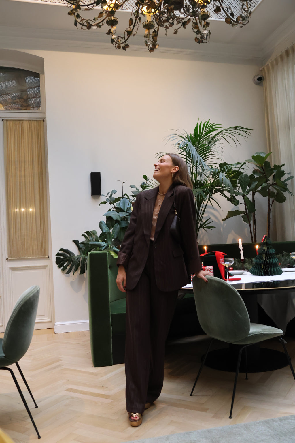 Charlotte lace top latté