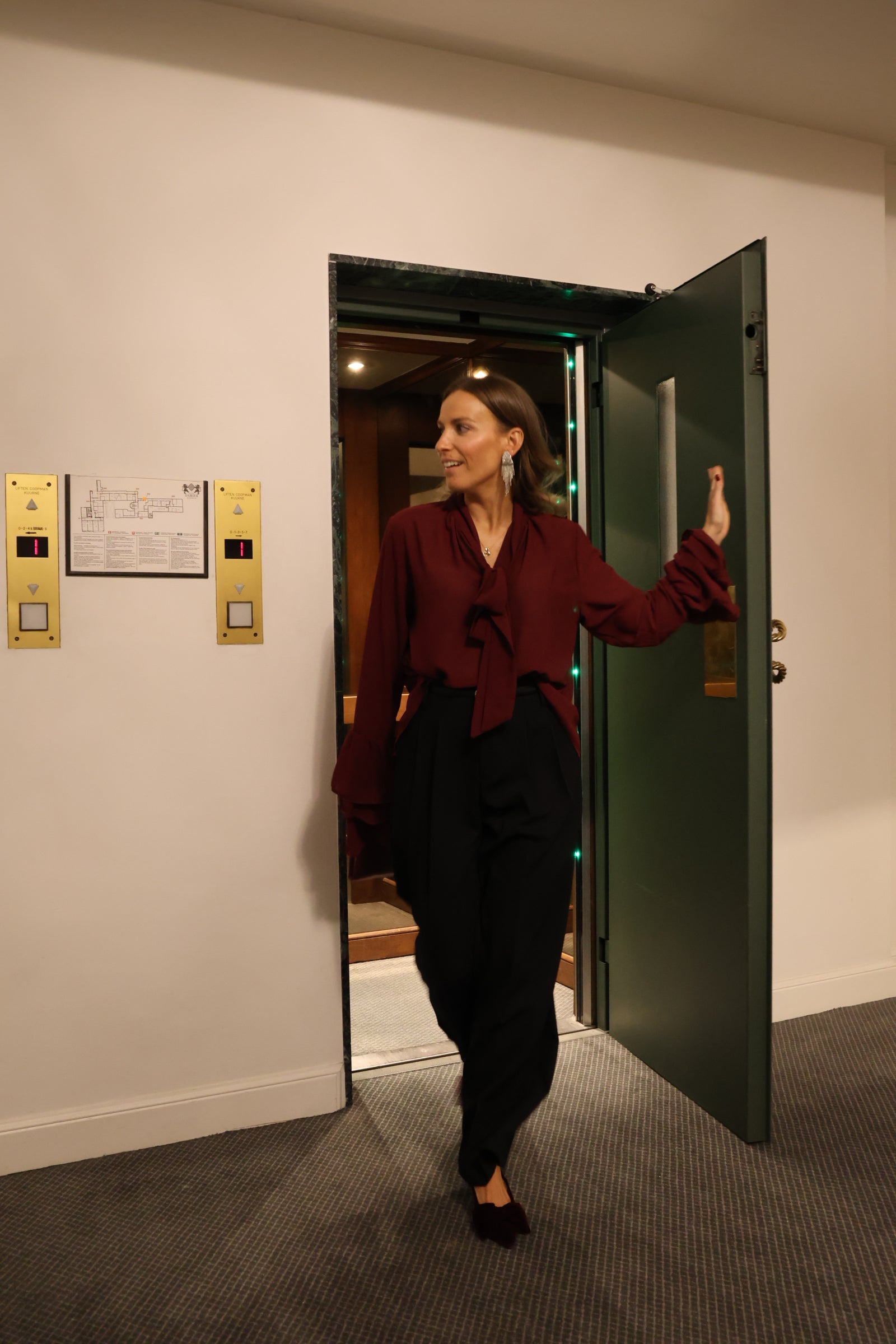 Aurore detail blouse bordeaux